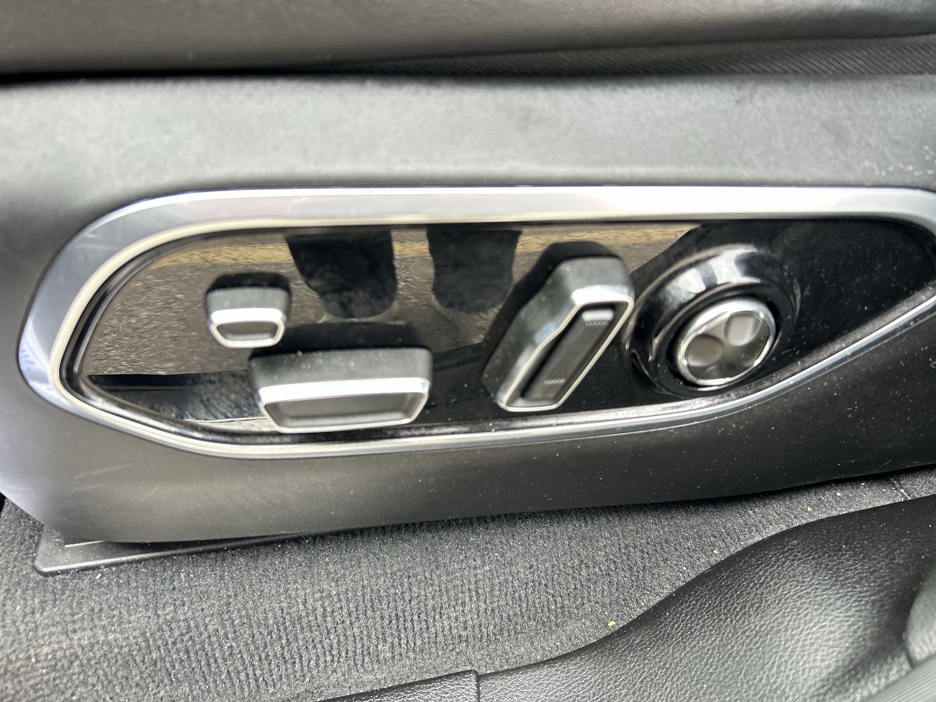 2024 Jeep GRAND CHEROKEE OVERLAND