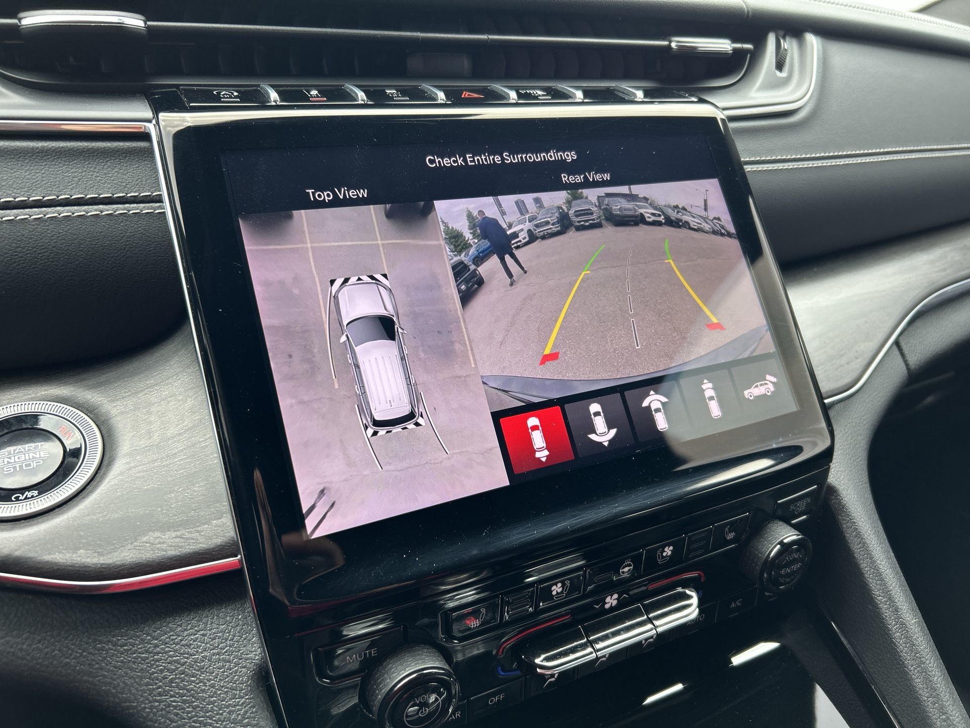 2024 Jeep GRAND CHEROKEE OVERLAND