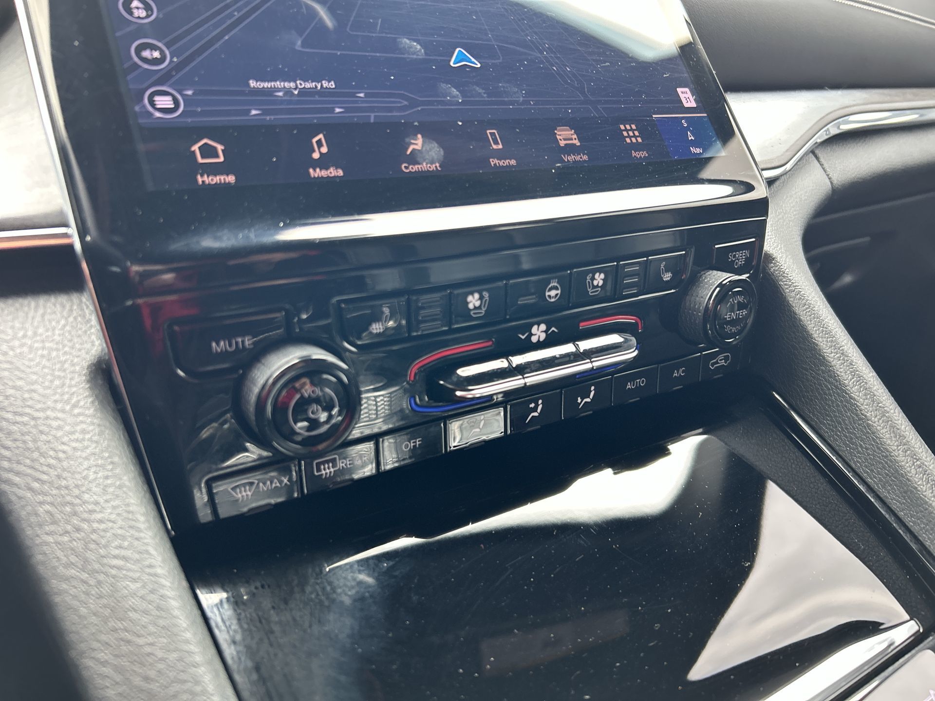 2024 Jeep GRAND CHEROKEE OVERLAND