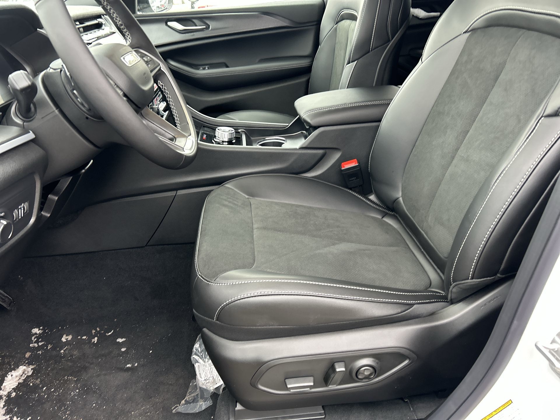 Jeep Grand Cherokee L  2025 à Woodbridge, Ontario