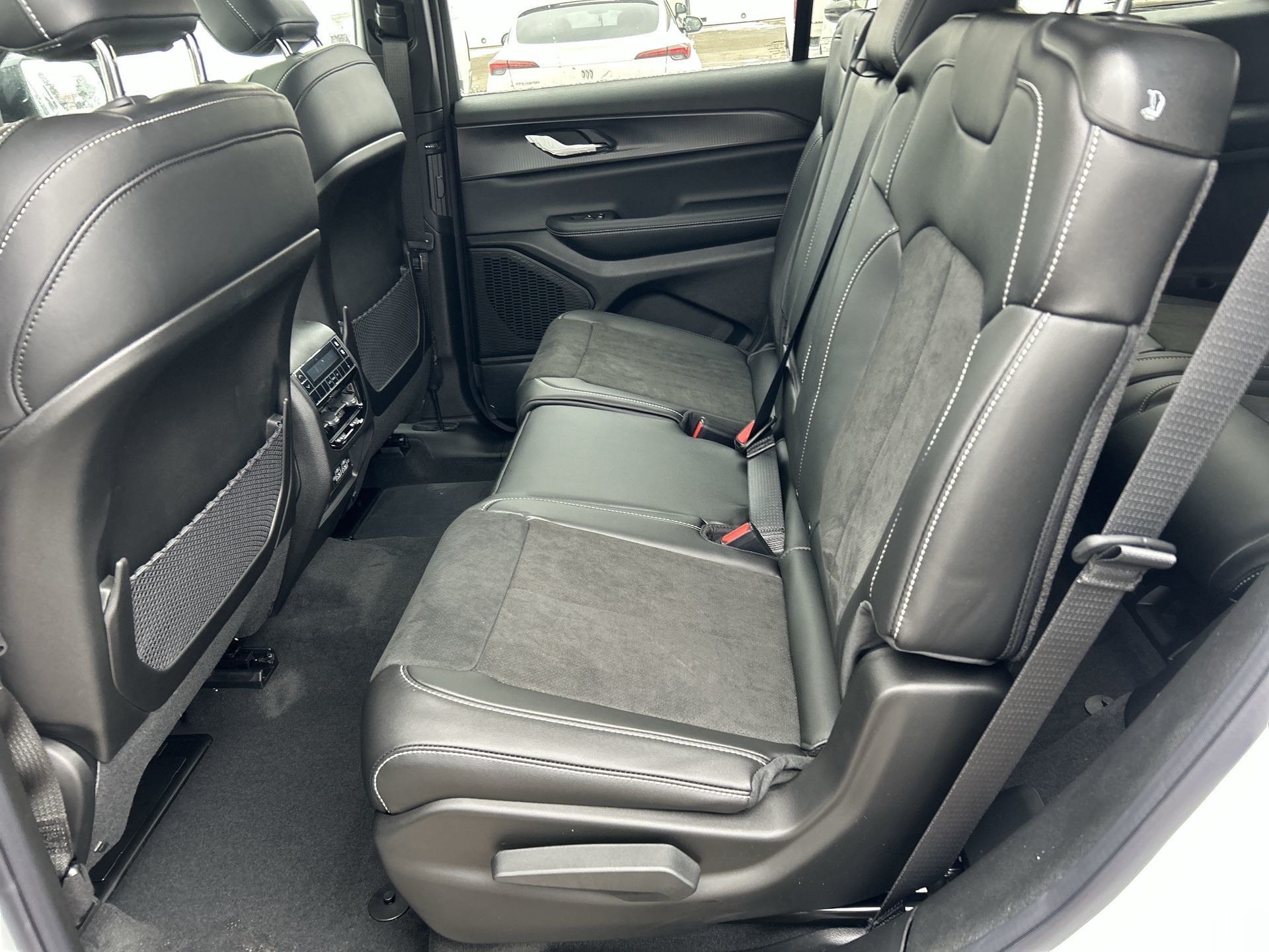 Jeep Grand Cherokee L  2025 à Woodbridge, Ontario