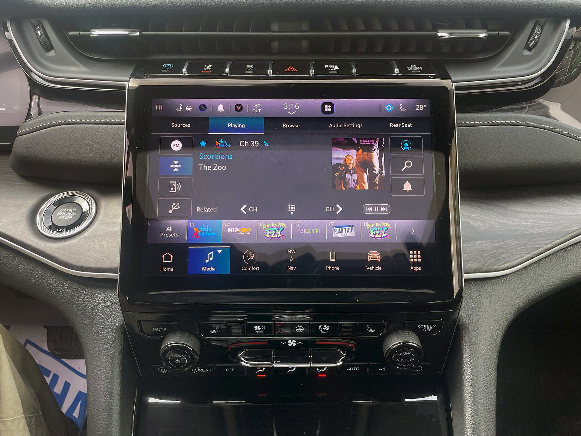 2023 Jeep Grand Cherokee in Woodbridge, Ontario