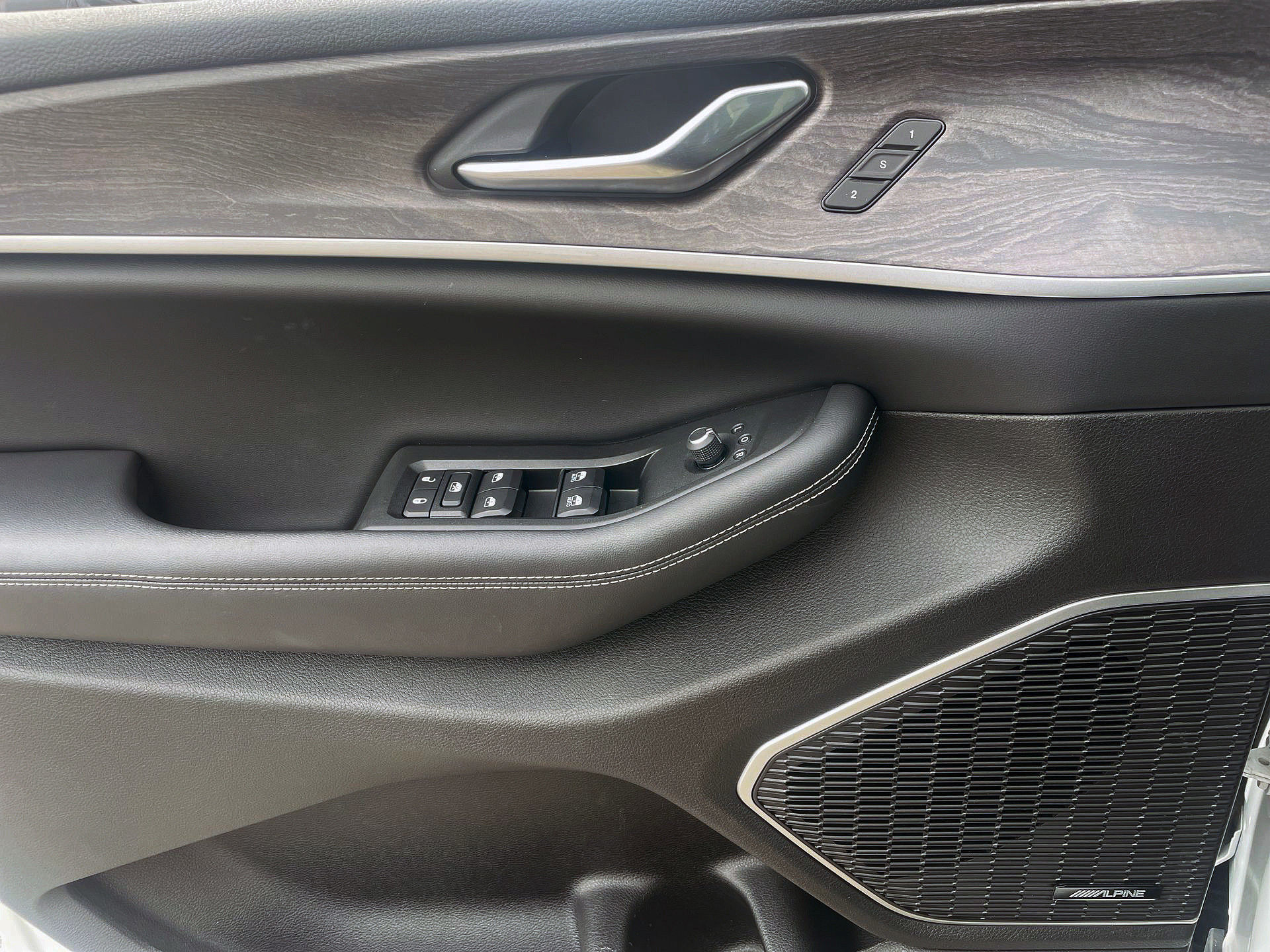 2023 Jeep Grand Cherokee in Woodbridge, Ontario
