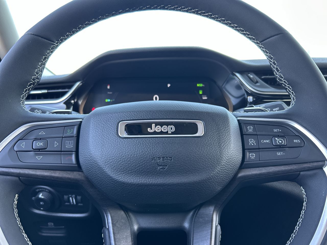 2023 Jeep Grand Cherokee in Woodbridge, Ontario