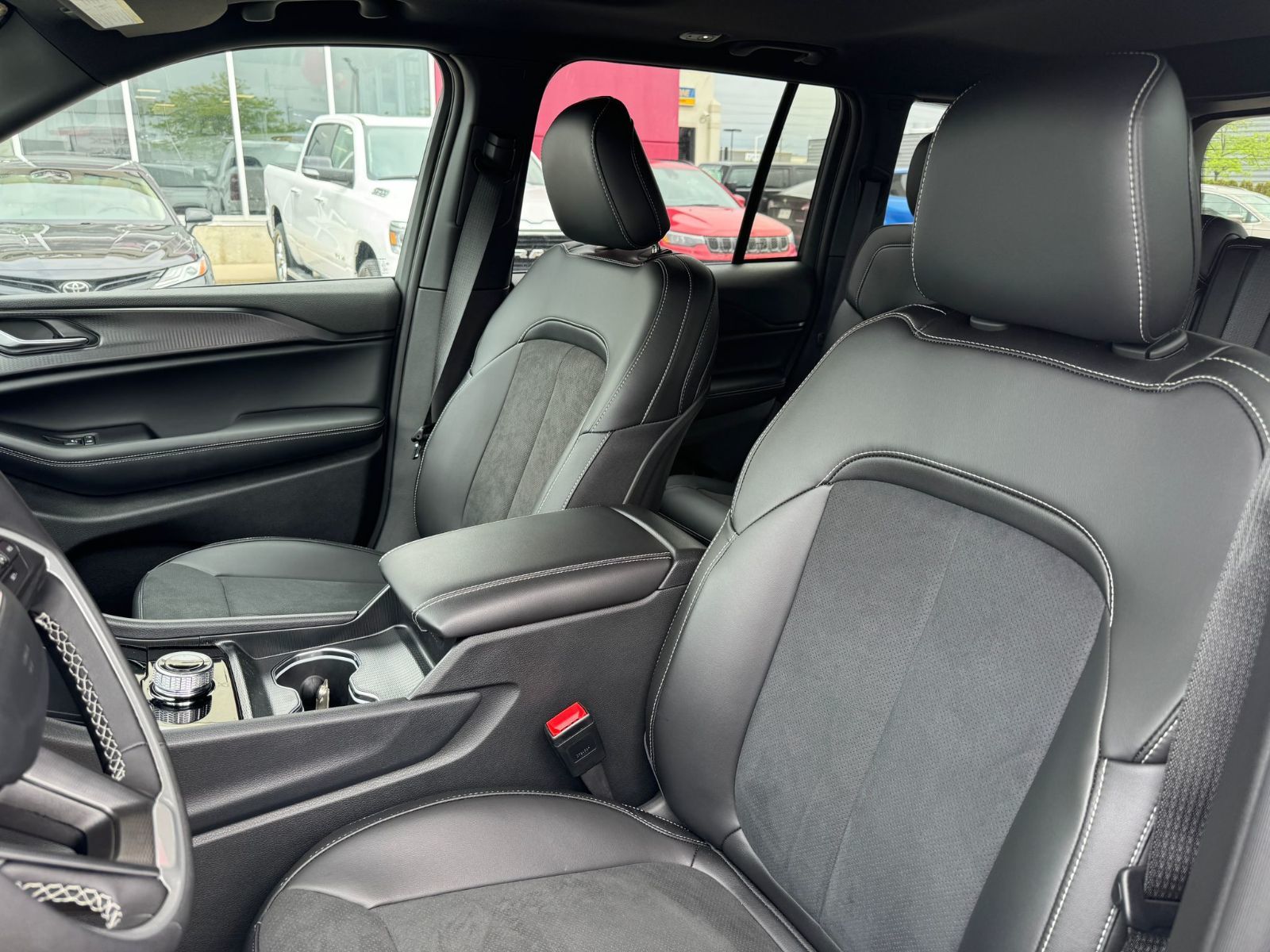 2025 Jeep Grand Cherokee in Woodbridge, Ontario