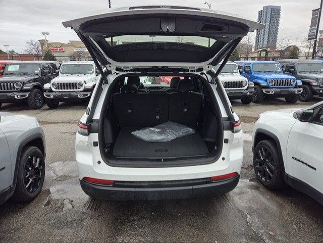 2025 Jeep Grand Cherokee in Woodbridge, Ontario