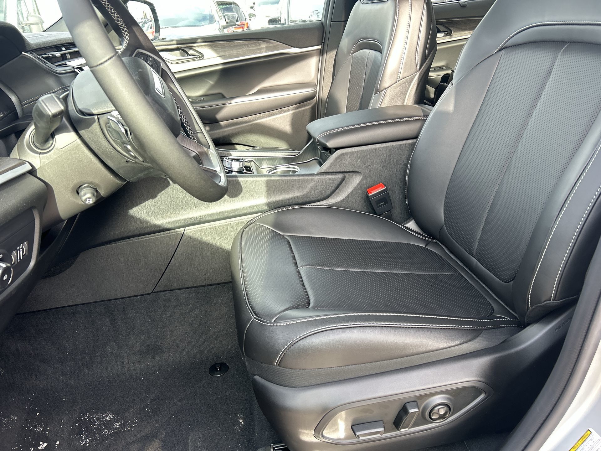 2025 Jeep Grand Cherokee in Woodbridge, Ontario