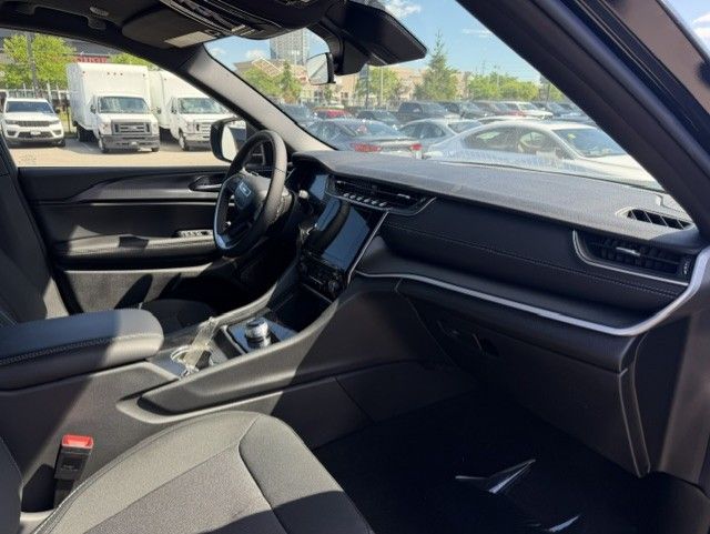 2026 Jeep Grand Cherokee in Woodbridge, Ontario