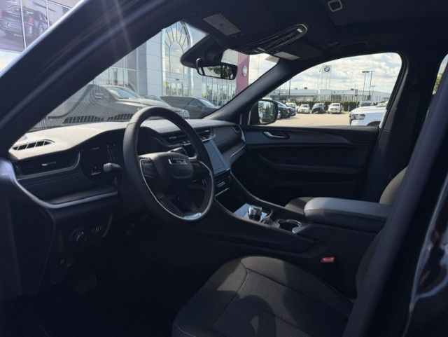2026 Jeep Grand Cherokee in Woodbridge, Ontario