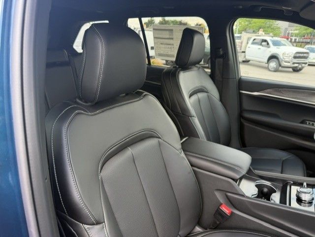 2026 Jeep Grand Cherokee in Woodbridge, Ontario
