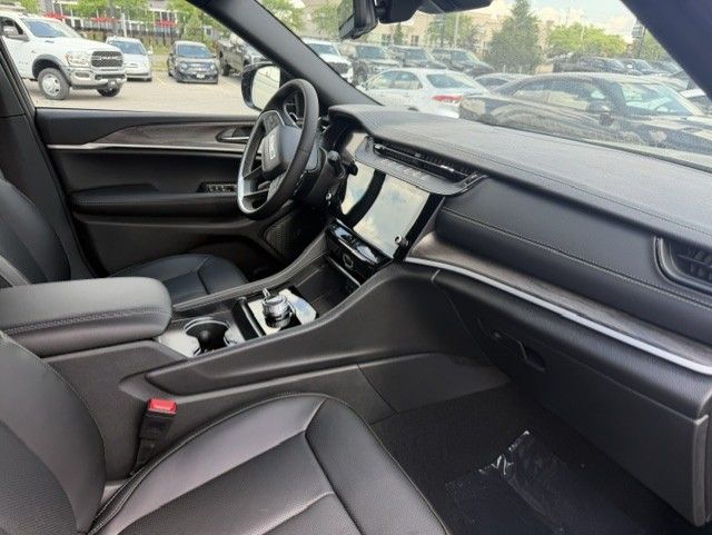 2026 Jeep Grand Cherokee in Woodbridge, Ontario