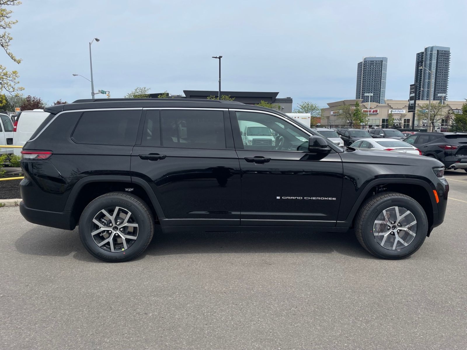 2026 Jeep Grand Cherokee in Woodbridge, Ontario