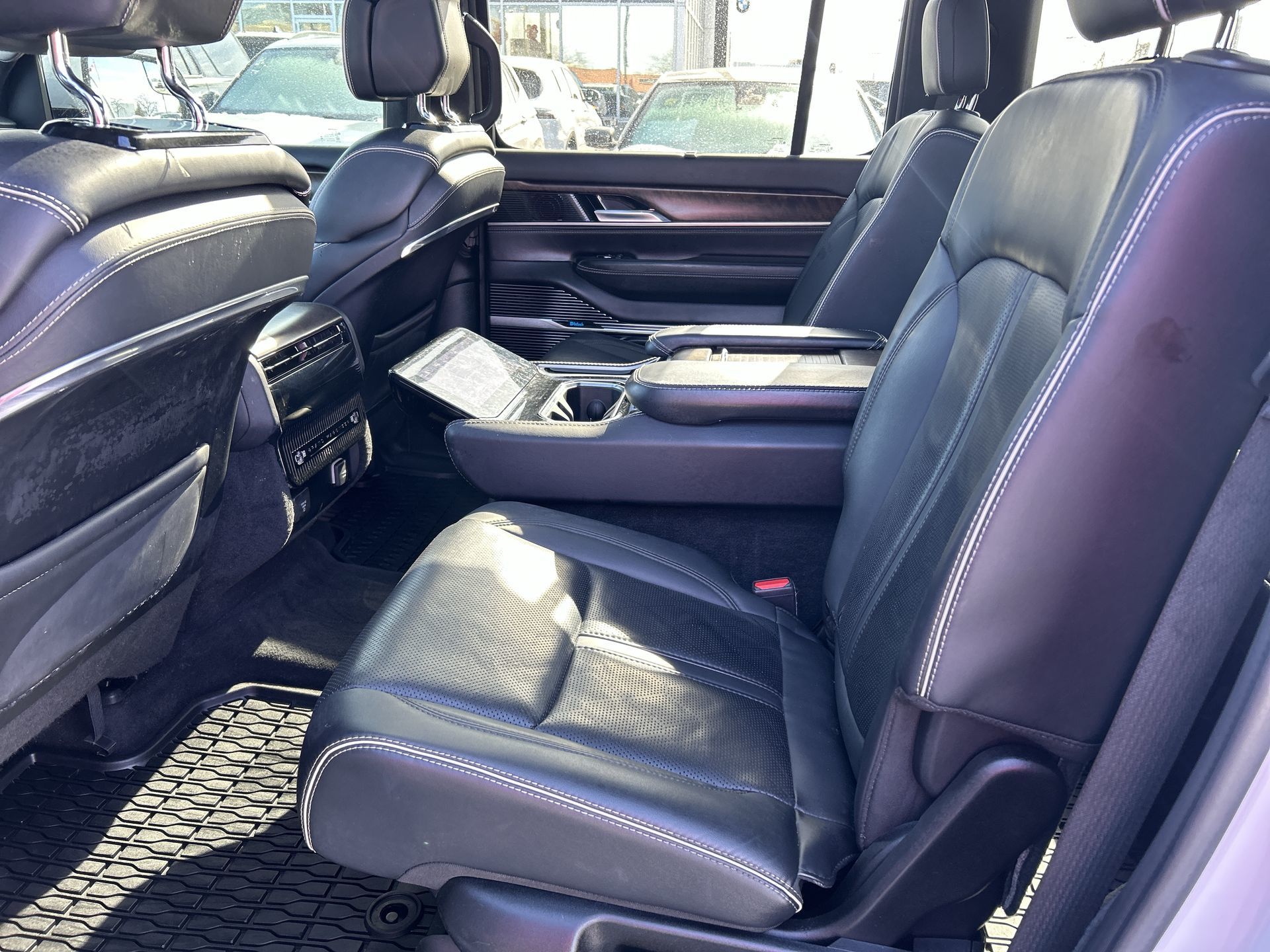 2022 Jeep Grand Wagoneer