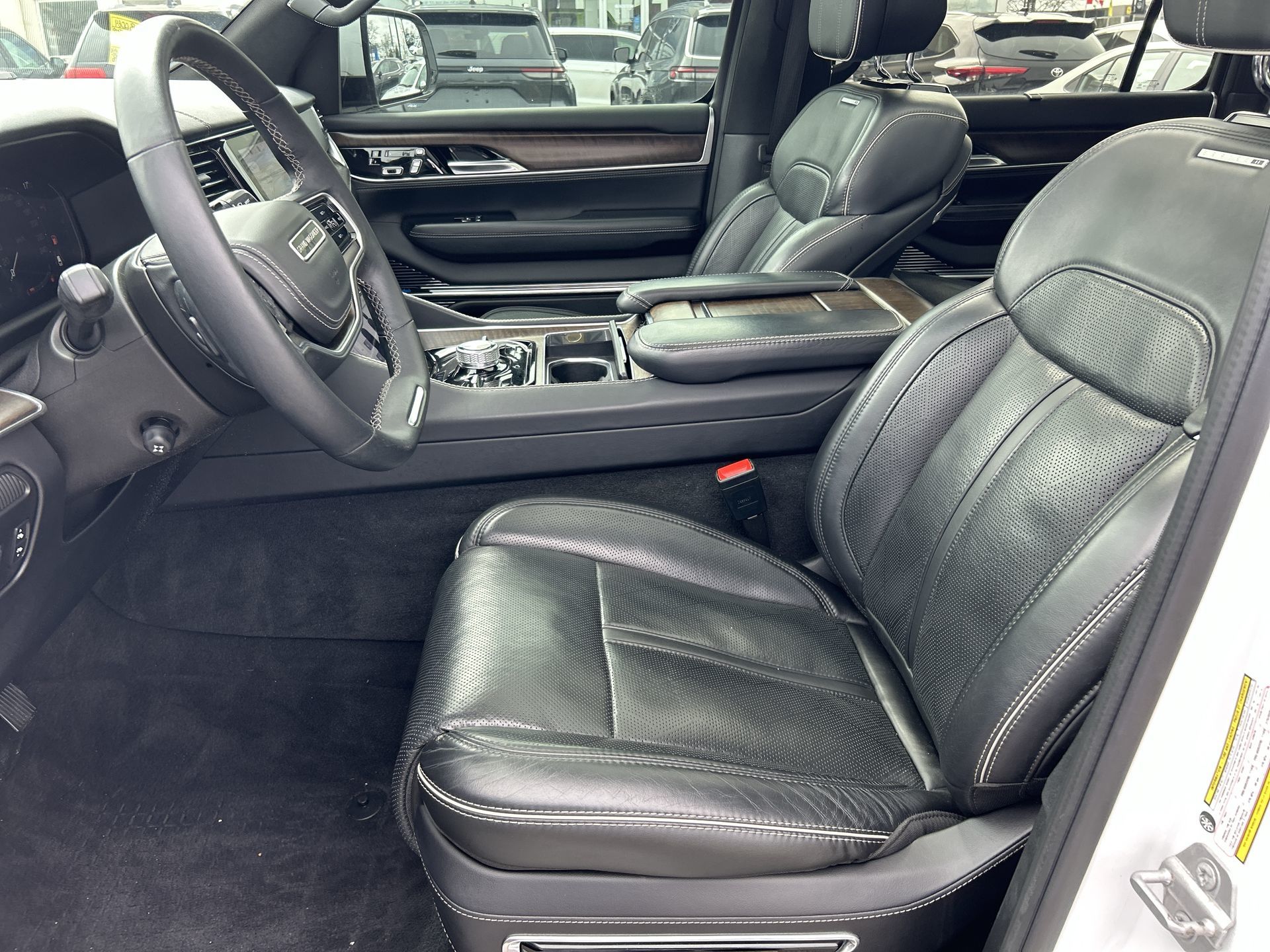 2022 Jeep Grand Wagoneer