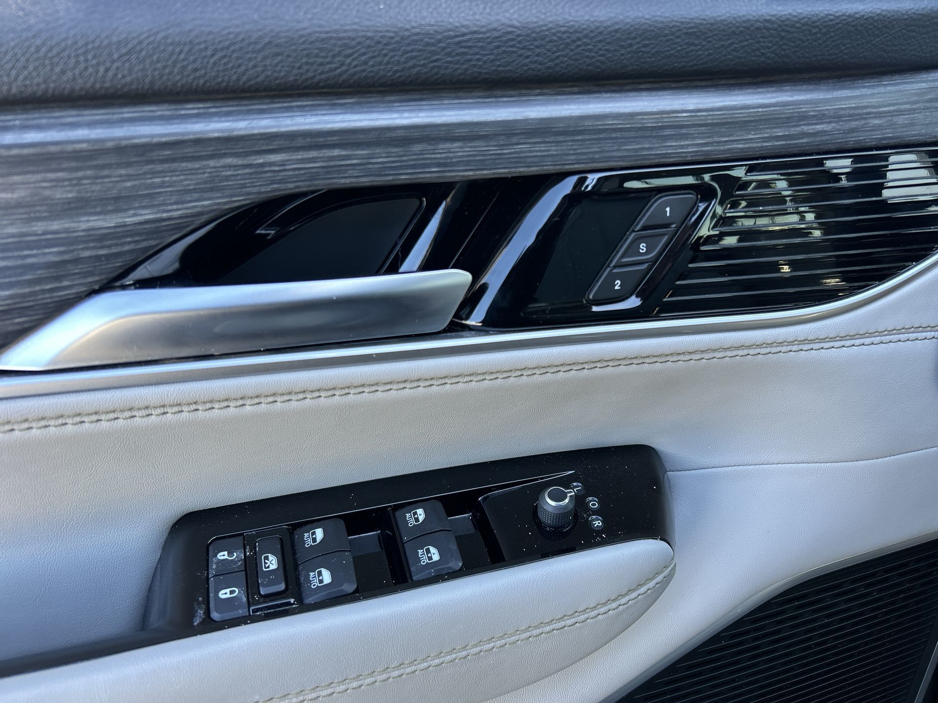 2023 Jeep Wagoneer L in Woodbridge, Ontario