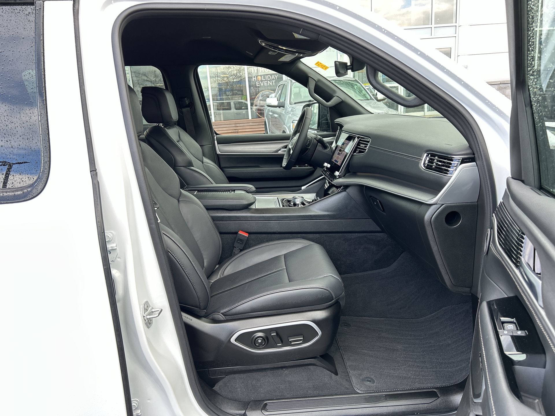 2025 Jeep Wagoneer L