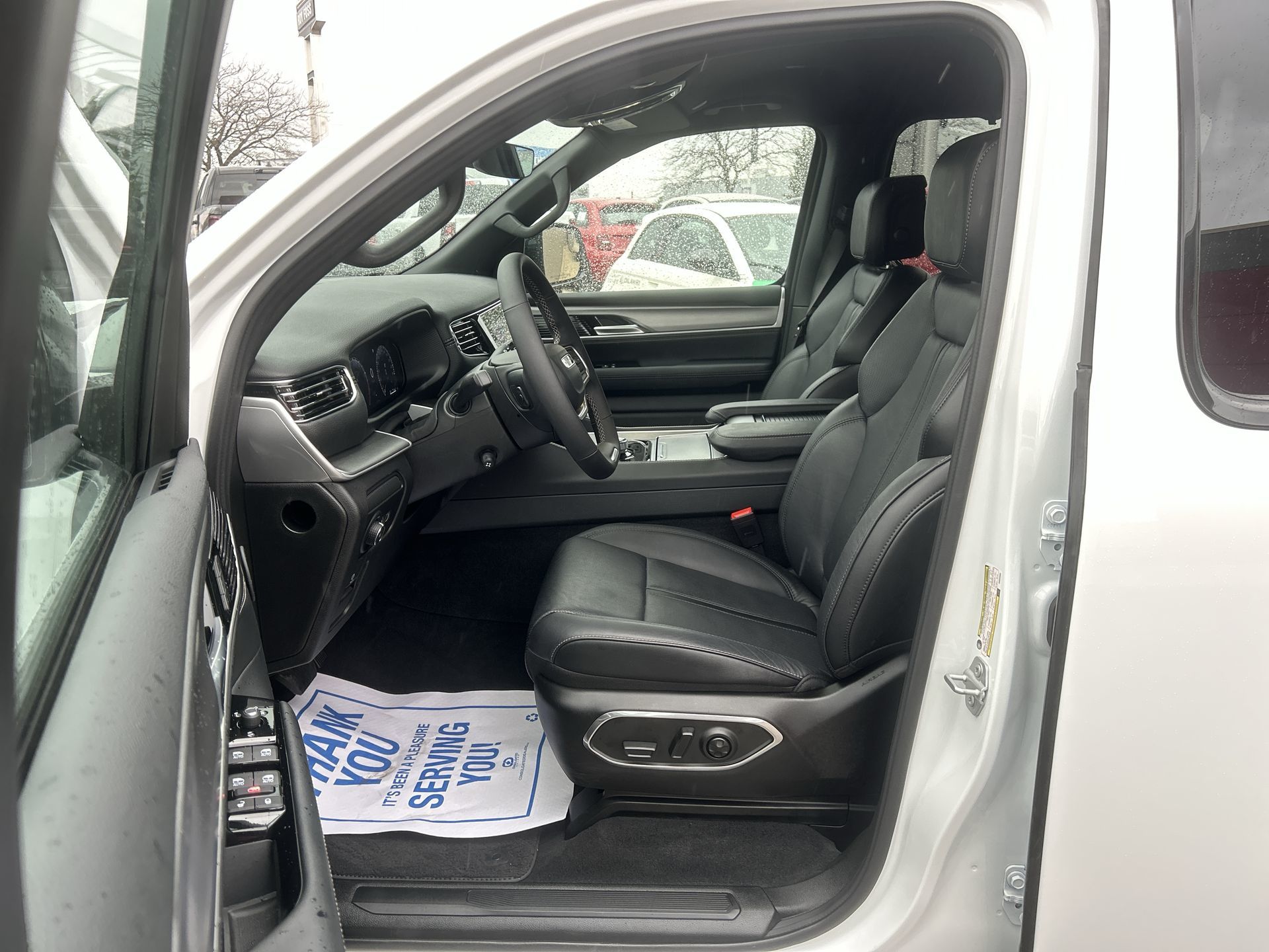 2025 Jeep Wagoneer L