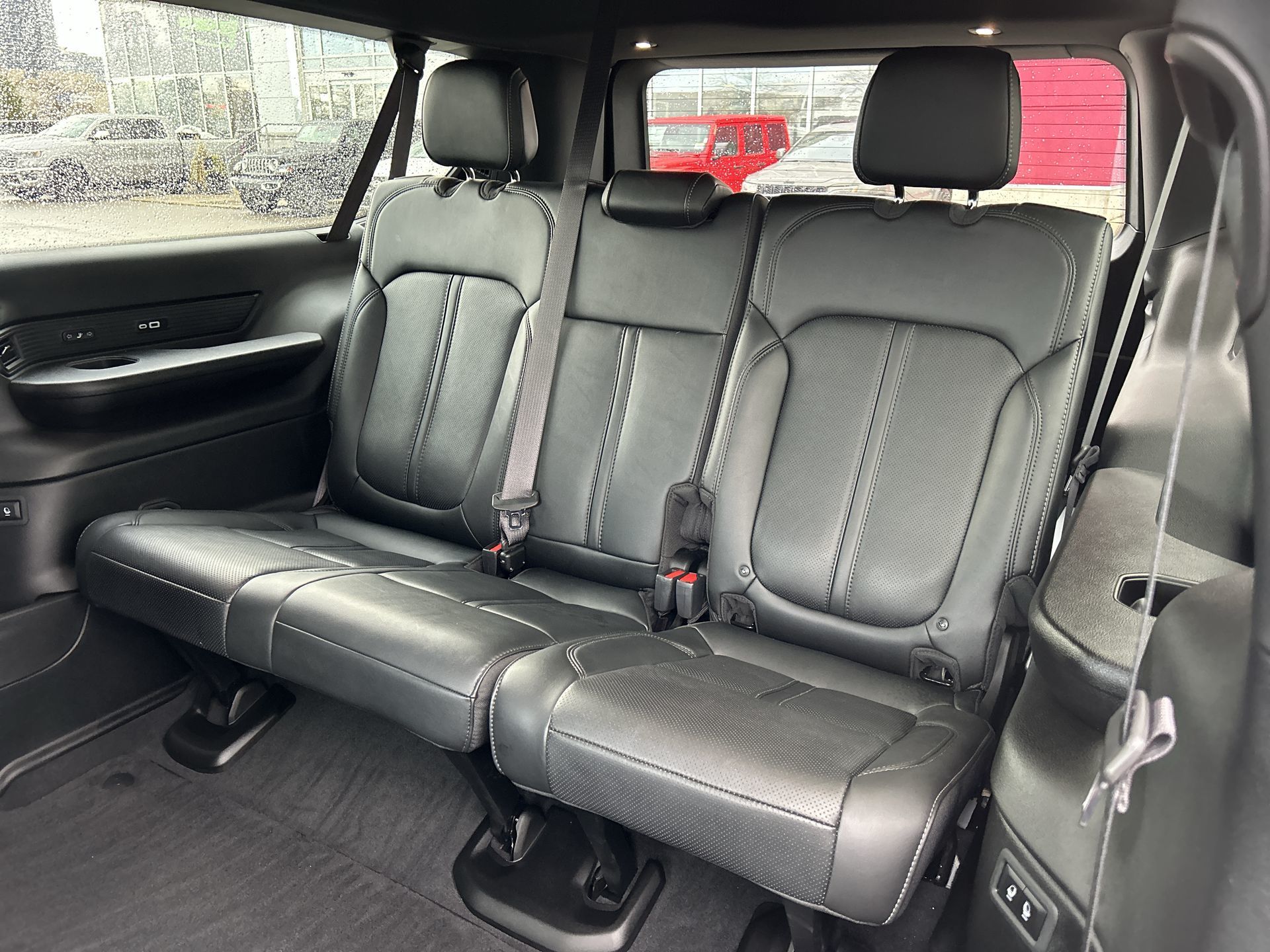 2025 Jeep Wagoneer L