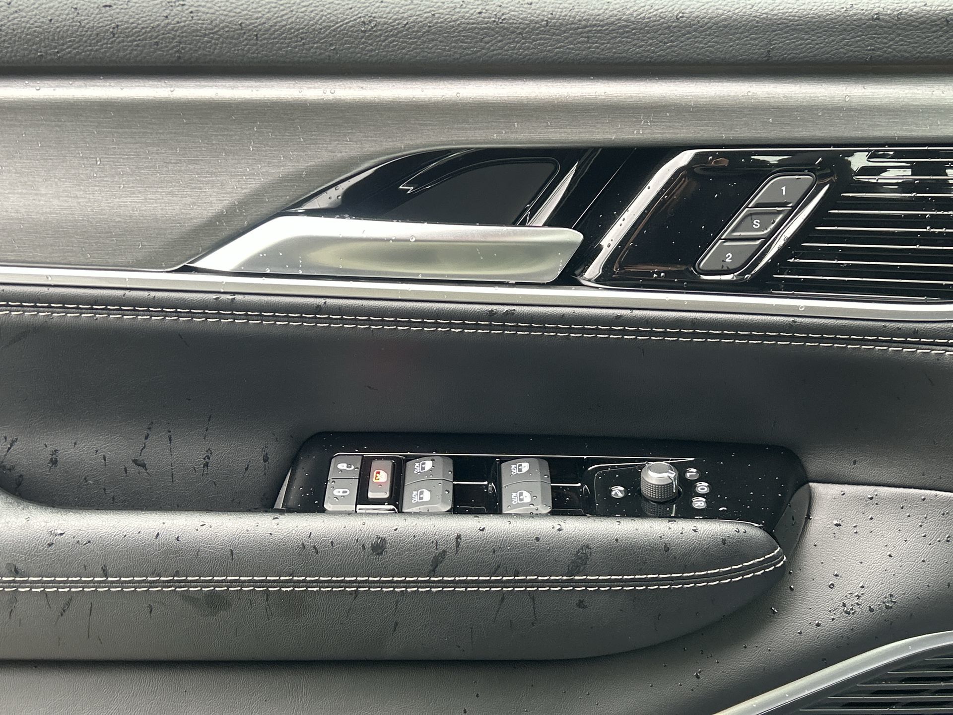 2025 Jeep Wagoneer L