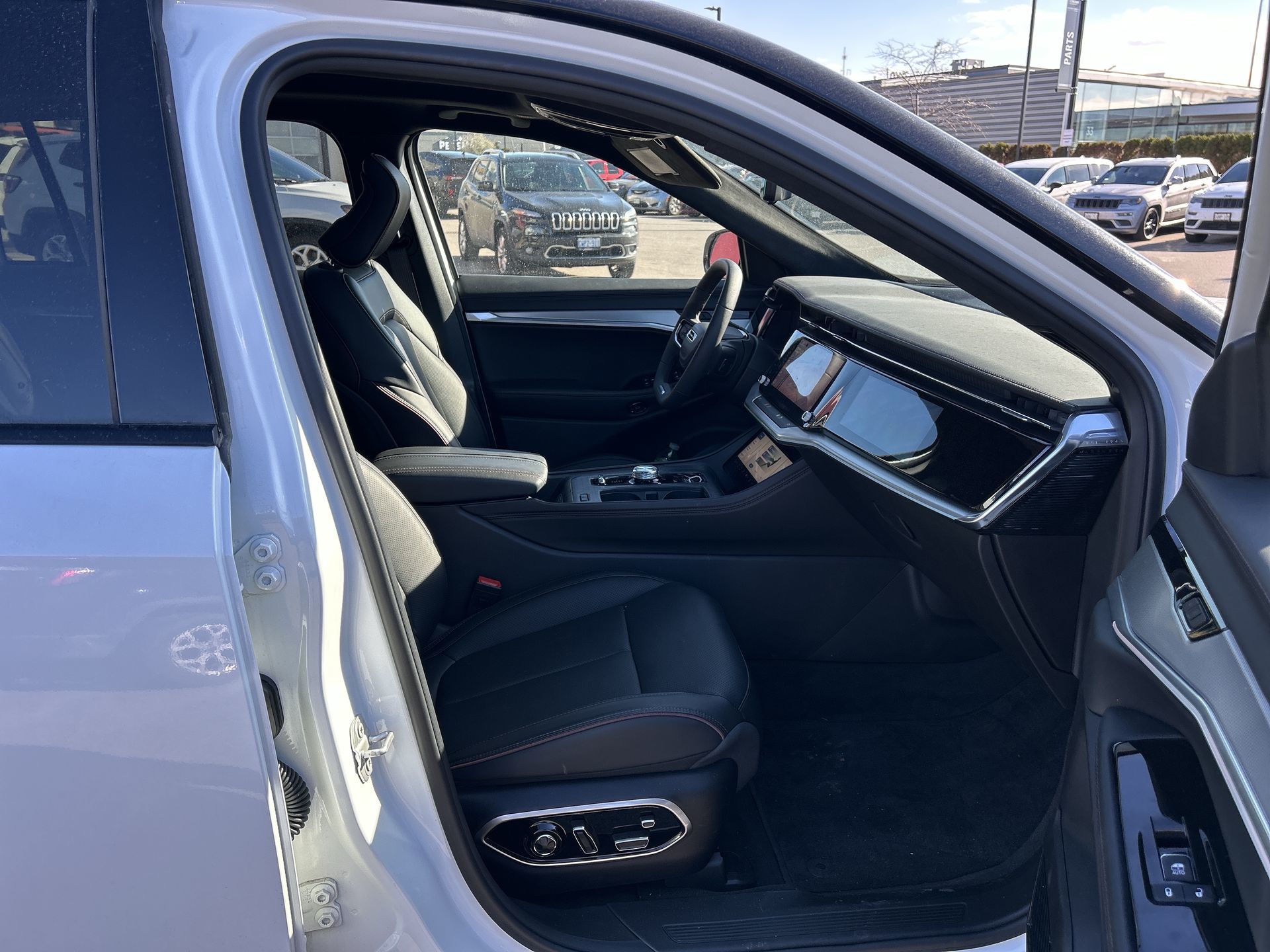 2025 Jeep Wagoneer S