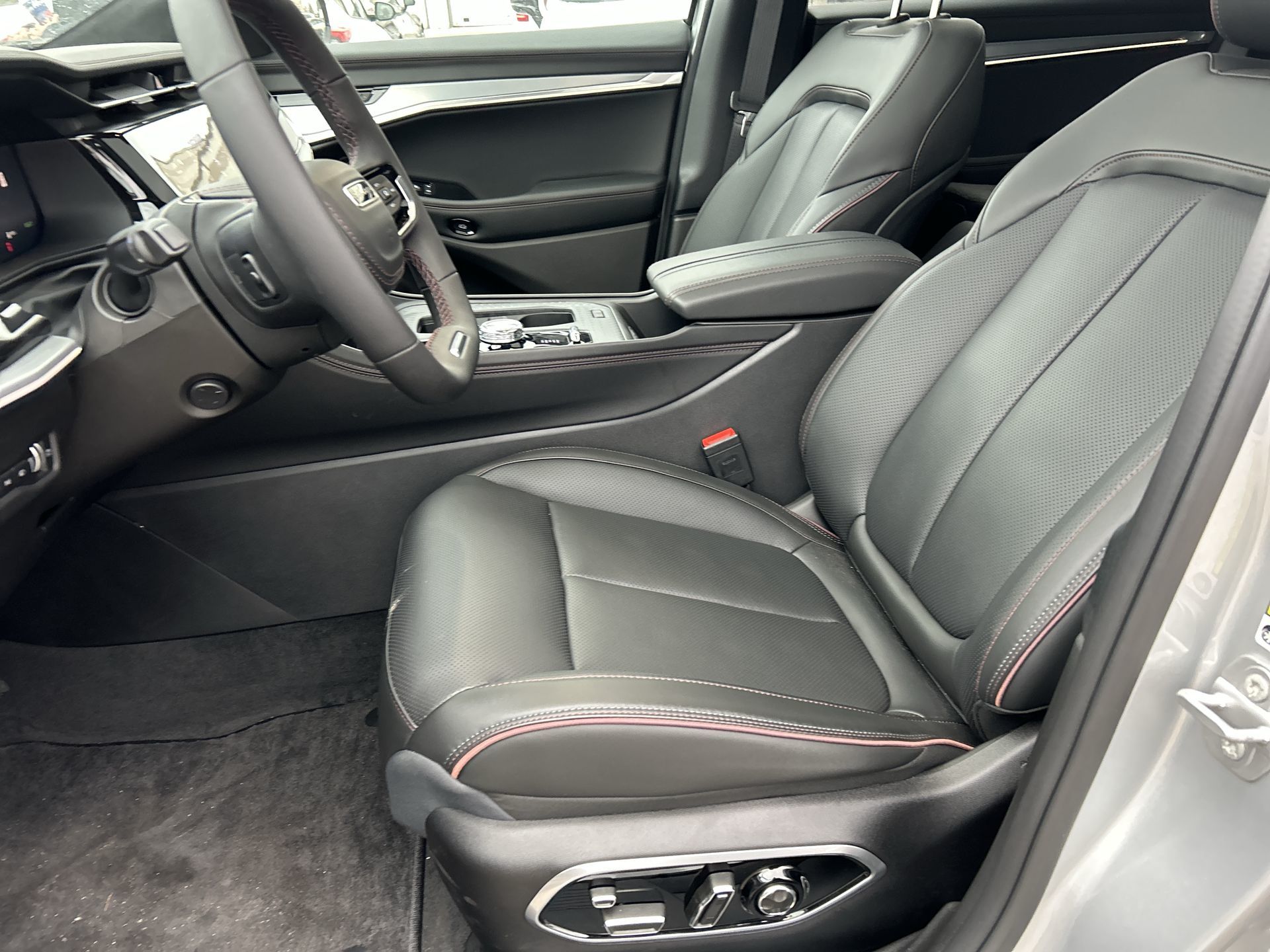 2025 Jeep Wagoneer S