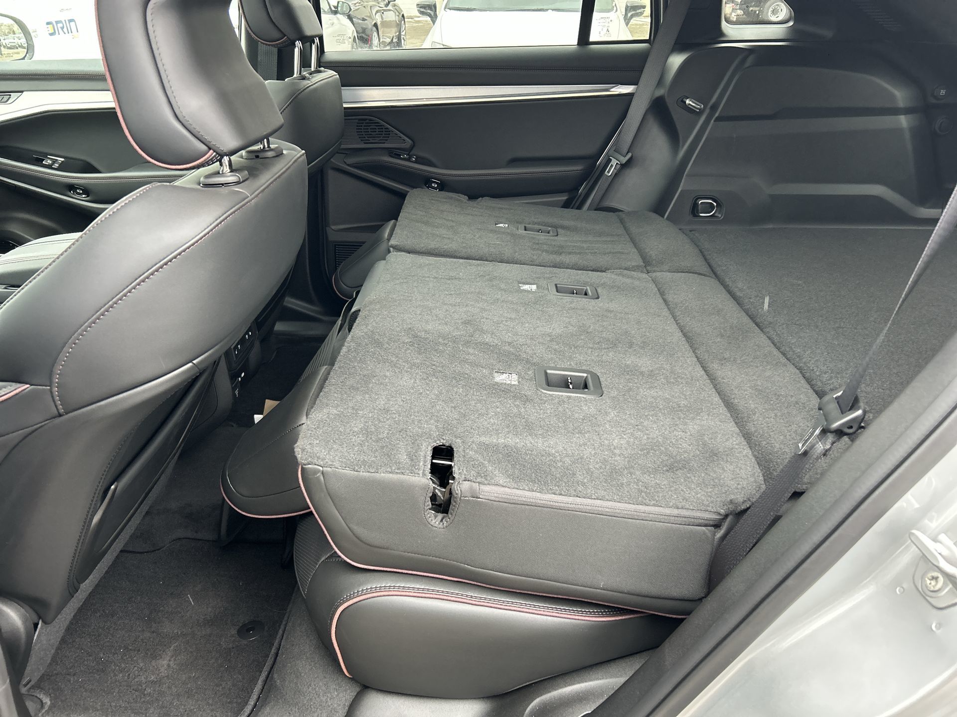 2025 Jeep Wagoneer S