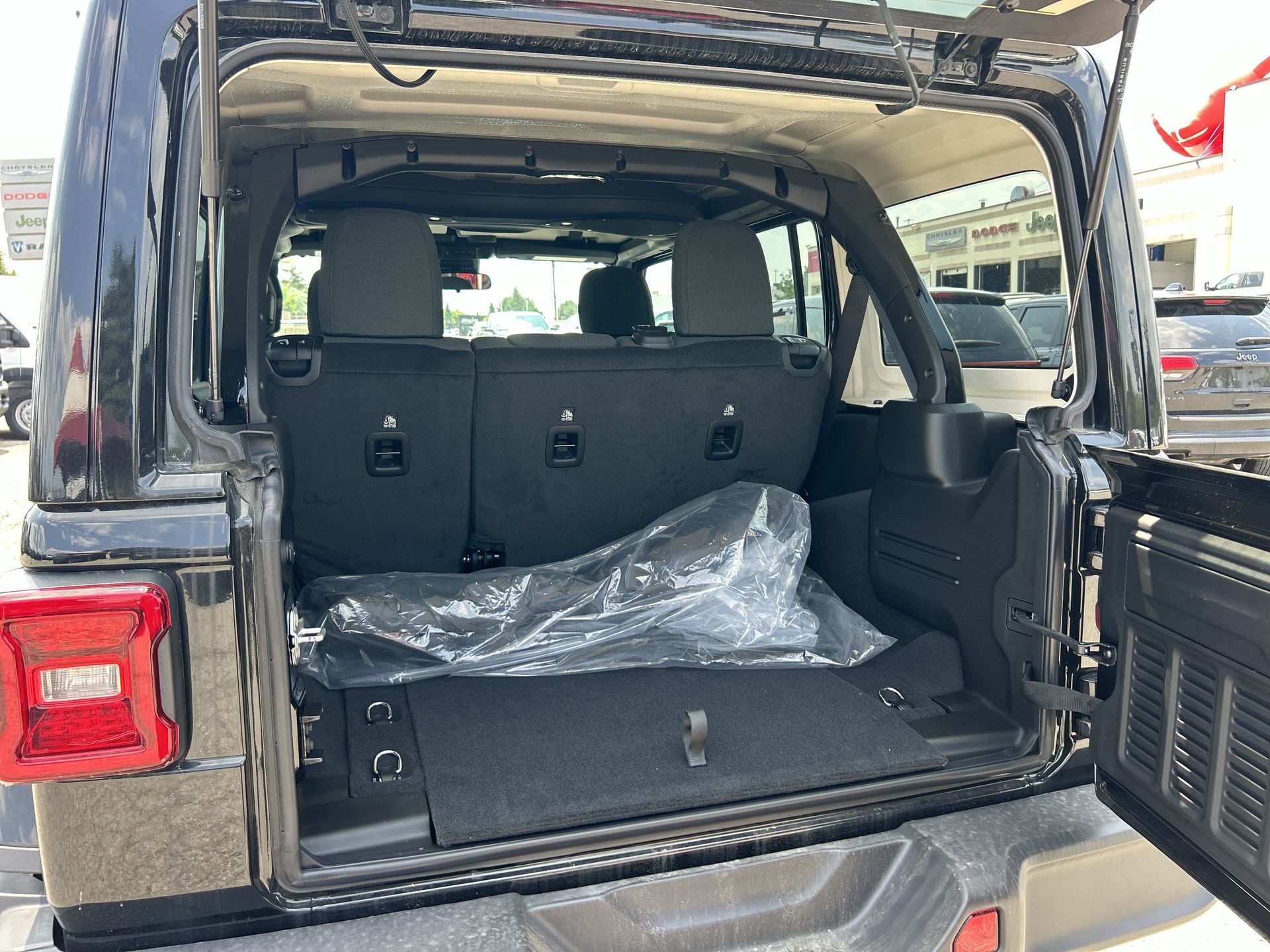 Jeep WRANGLER 4-Door  2025 à Woodbridge, Ontario