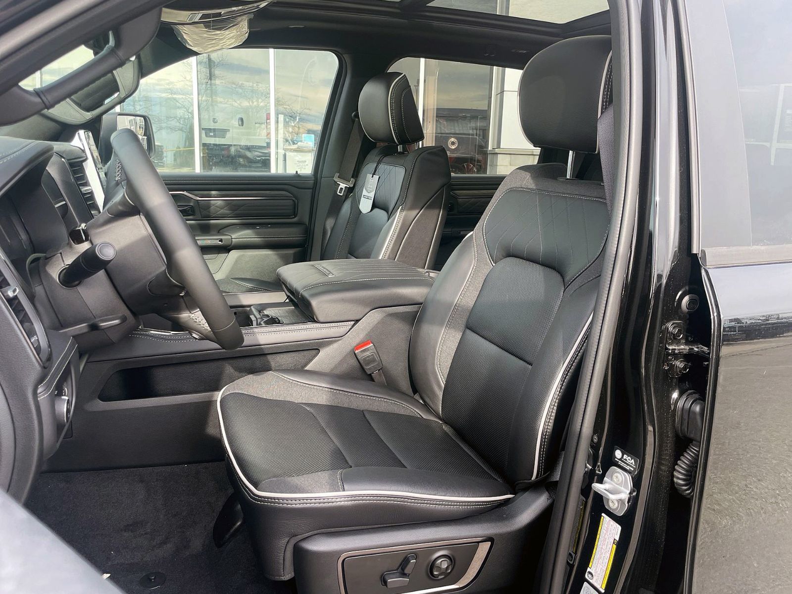 2025 Ram 1500 in Woodbridge, Ontario
