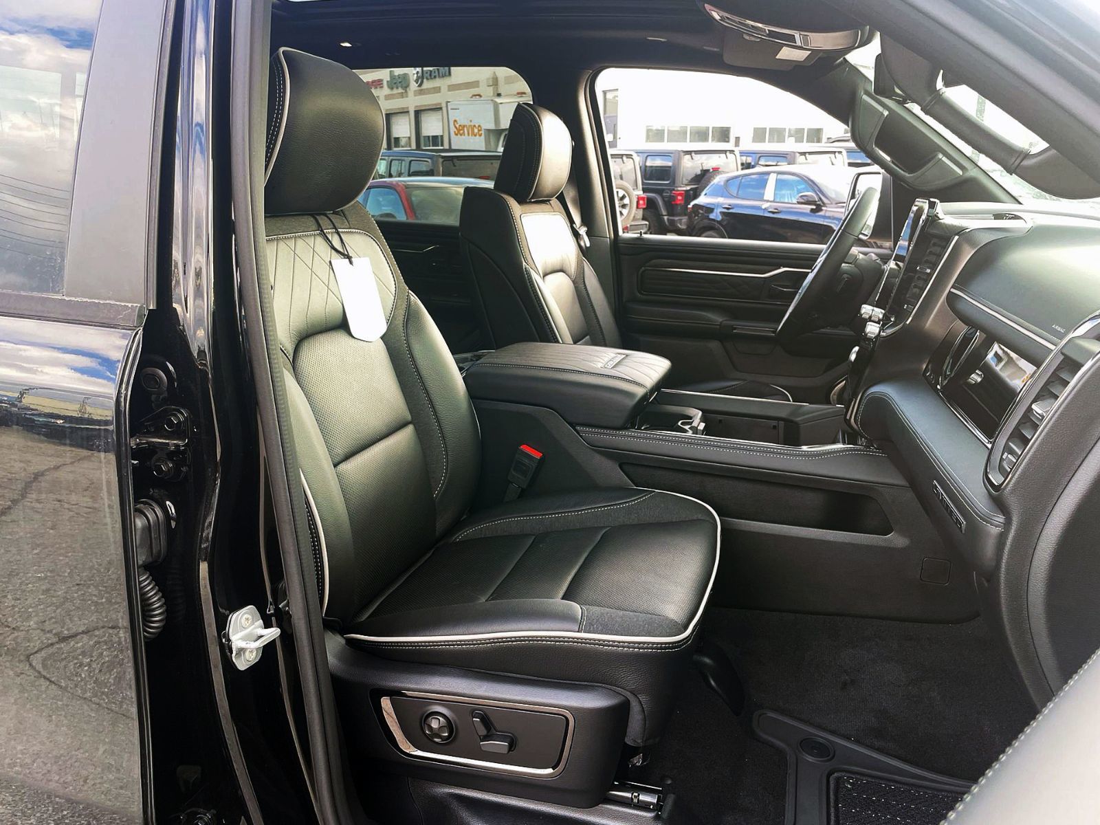 2025 Ram 1500 in Woodbridge, Ontario