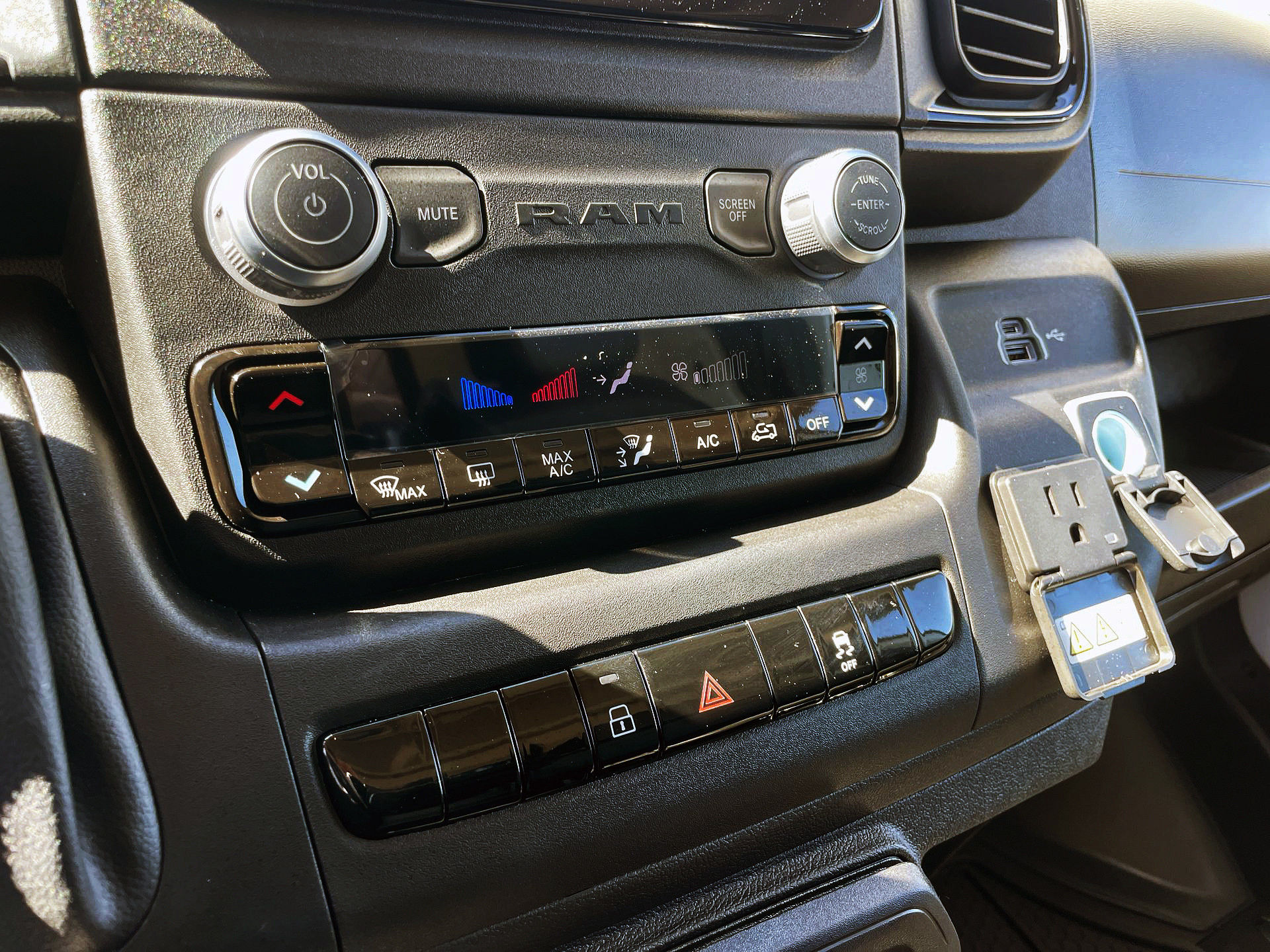 2024 Ram PROMASTER CARGO VAN 2500 in Woodbridge, Ontario