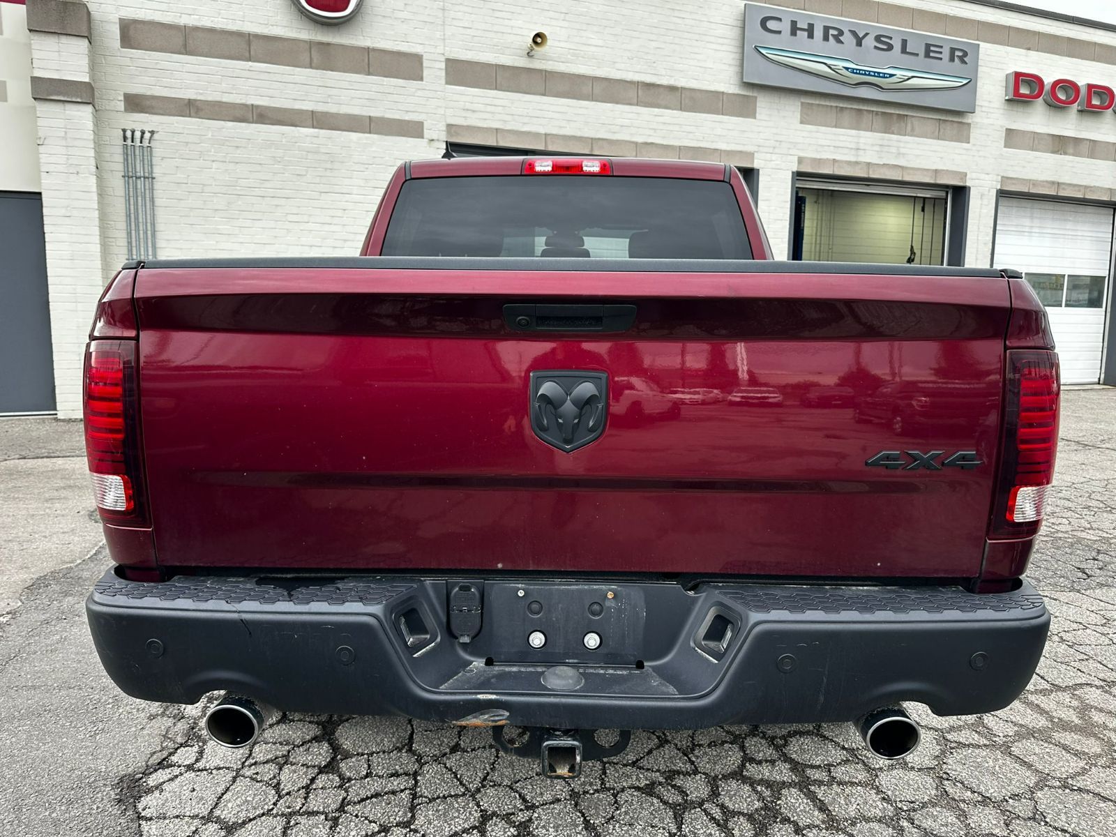 Ram RAM 1500 Classic Crew Cab 4x4 (DS)  2021 à Woodbridge, Ontario