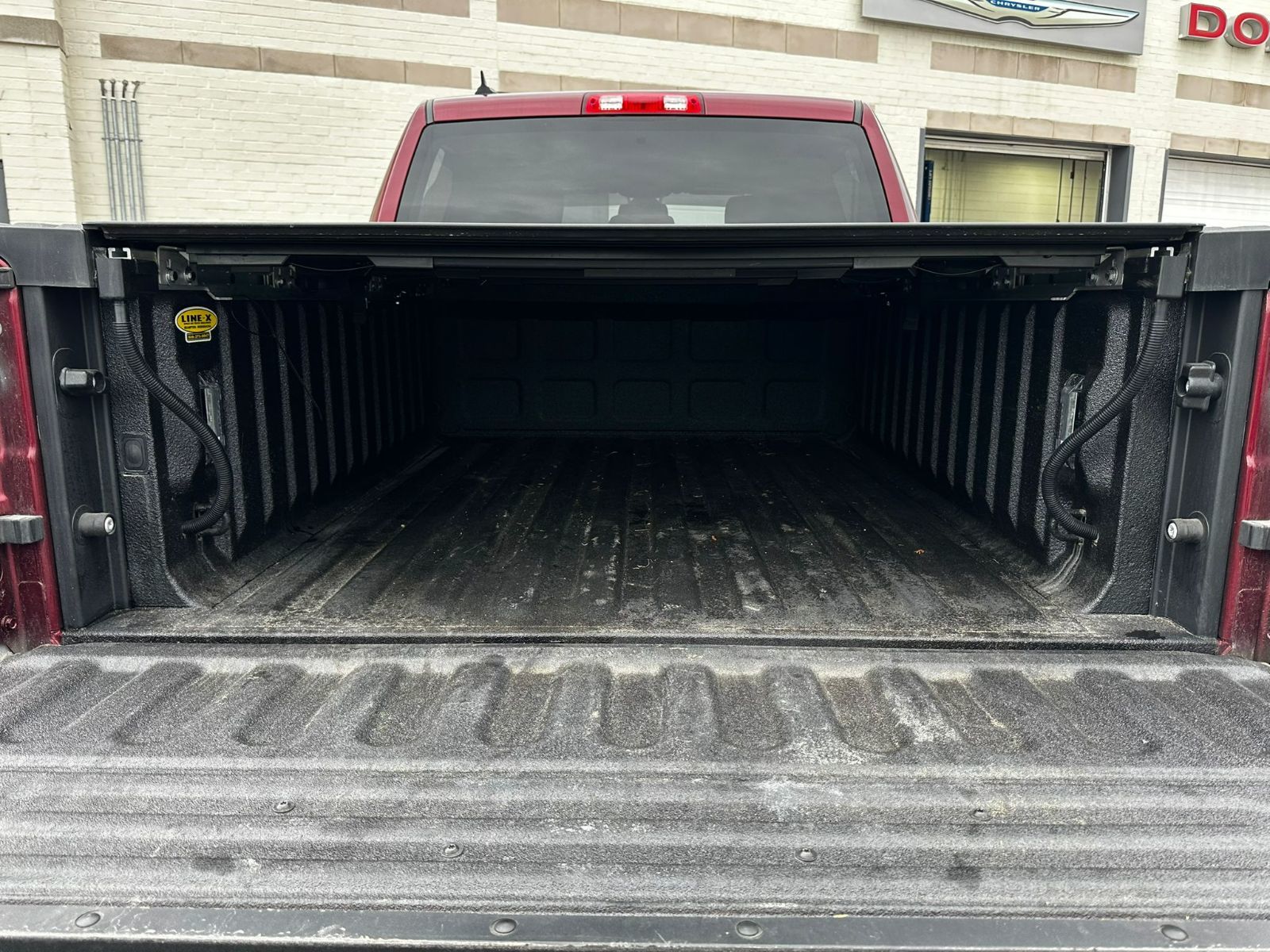Ram RAM 1500 Classic Crew Cab 4x4 (DS)  2021 à Woodbridge, Ontario