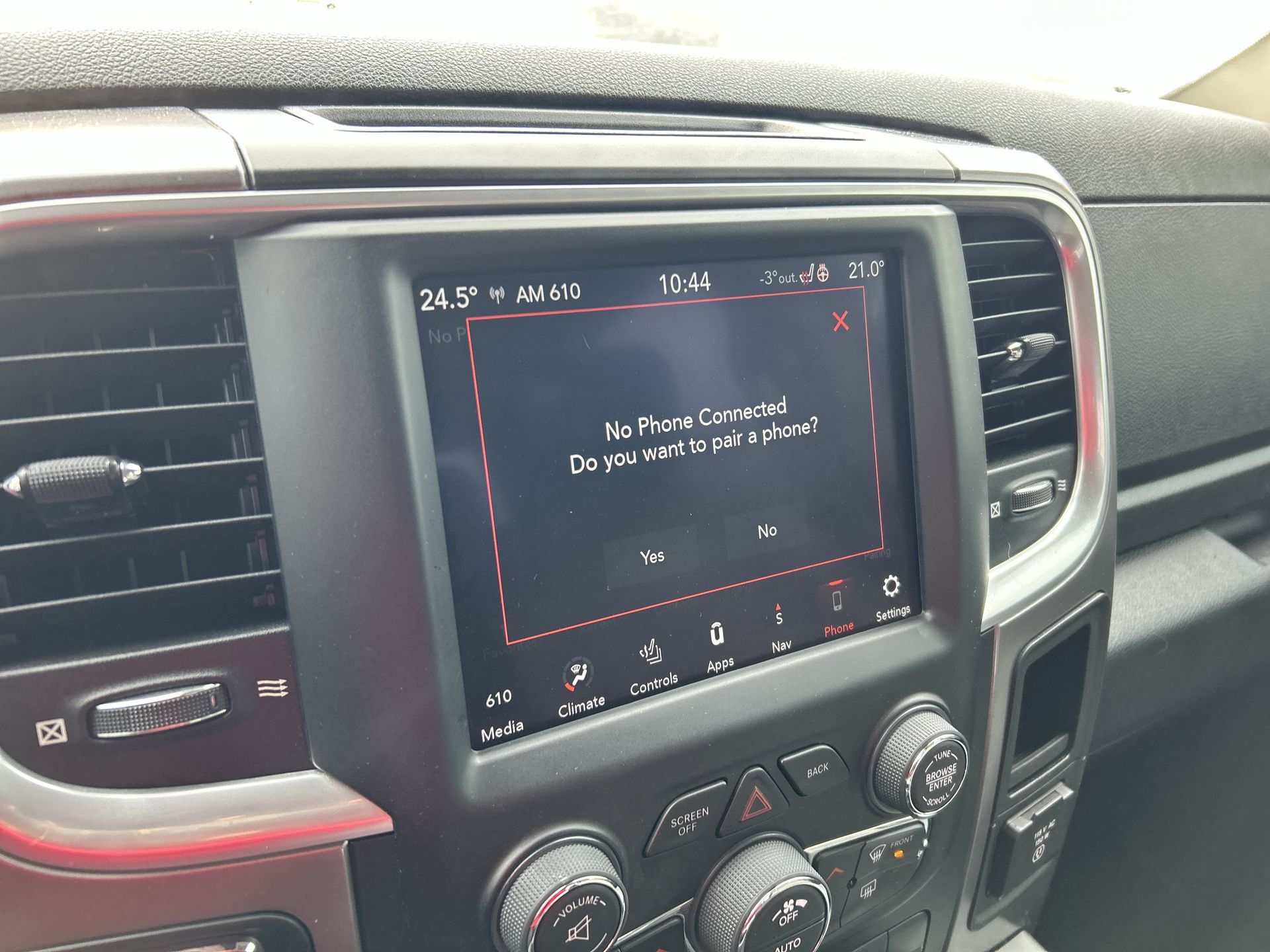 2021 Ram RAM 1500 Classic Crew Cab 4x4 (DS)