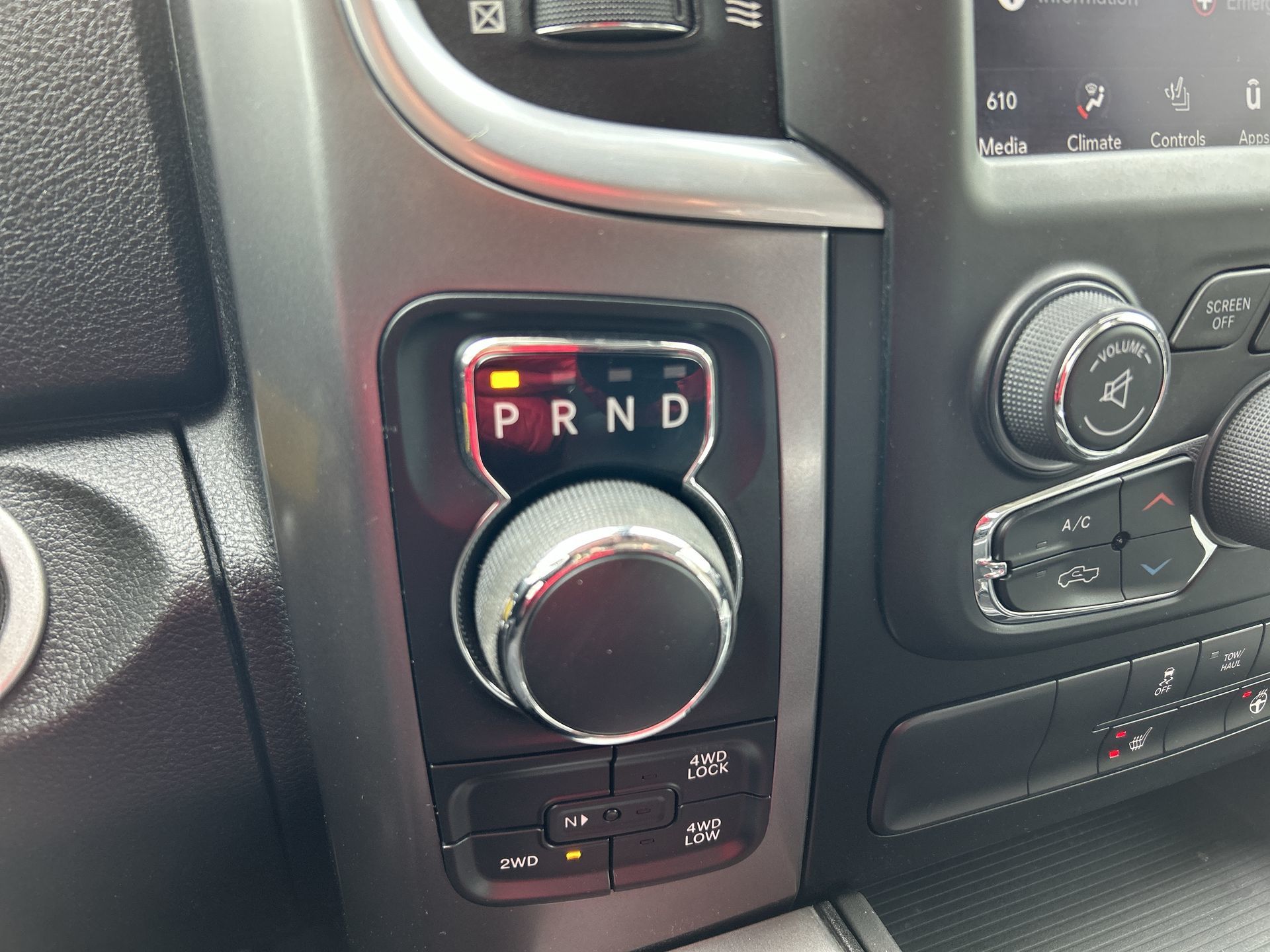 2021 Ram RAM 1500 Classic Crew Cab 4x4 (DS)