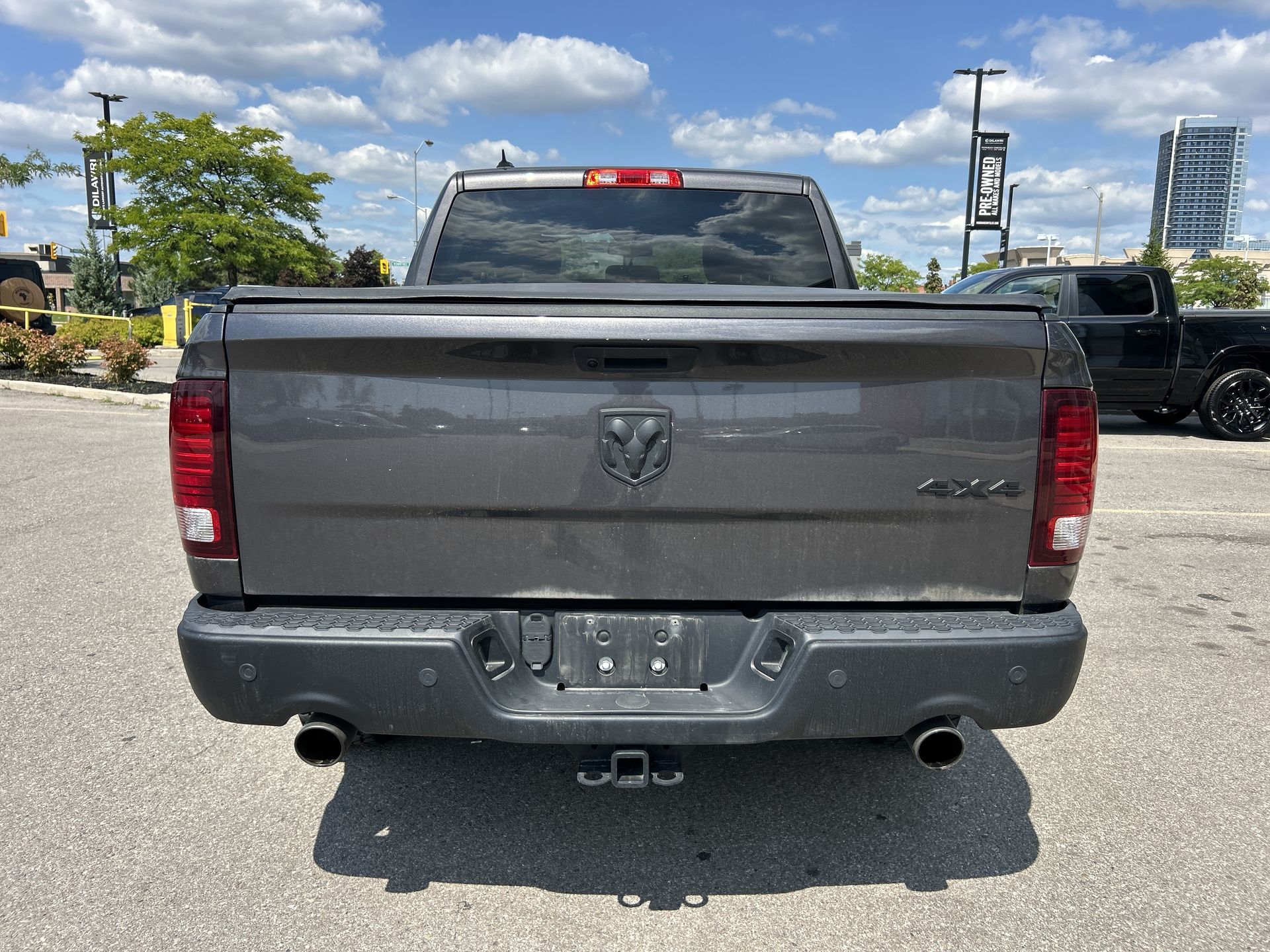 2022 Ram RAM 1500 Classic Crew Cab 4x4 (DS)