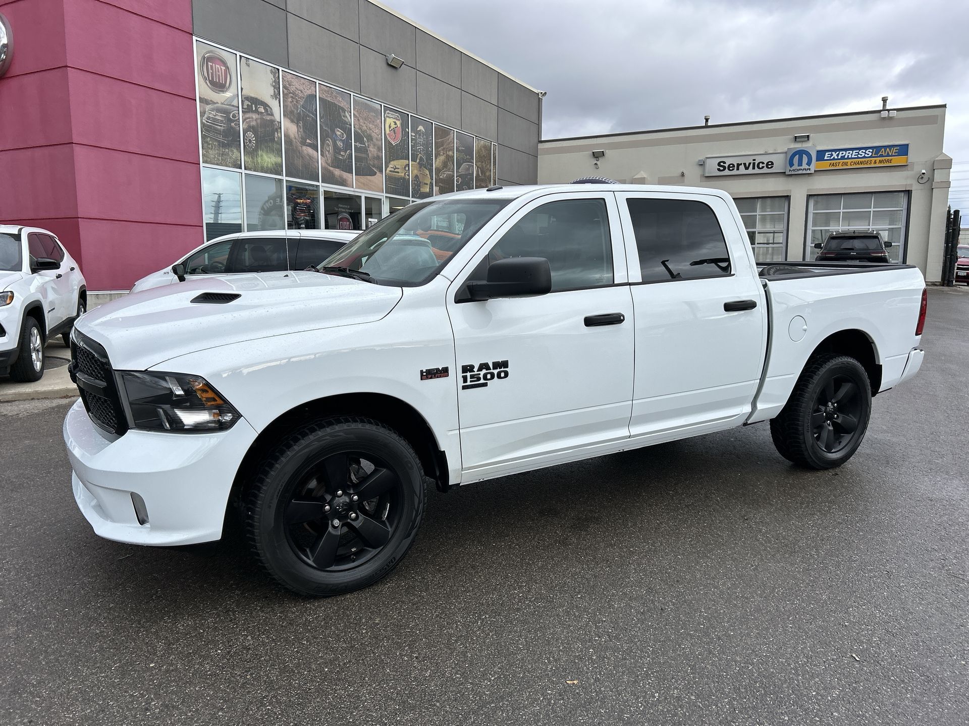 2022 Ram RAM 1500 Classic Crew Cab 4x4 (DS)