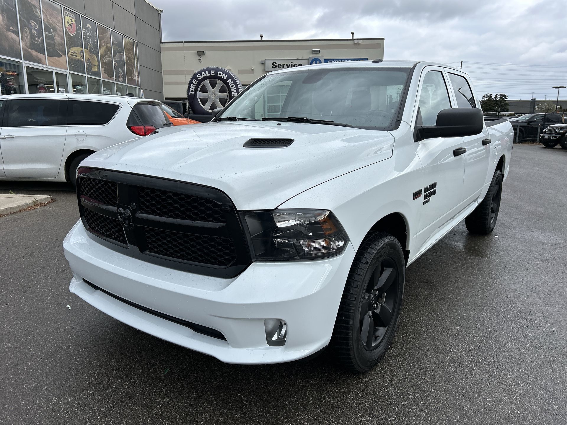 2022 Ram RAM 1500 Classic Crew Cab 4x4 (DS)