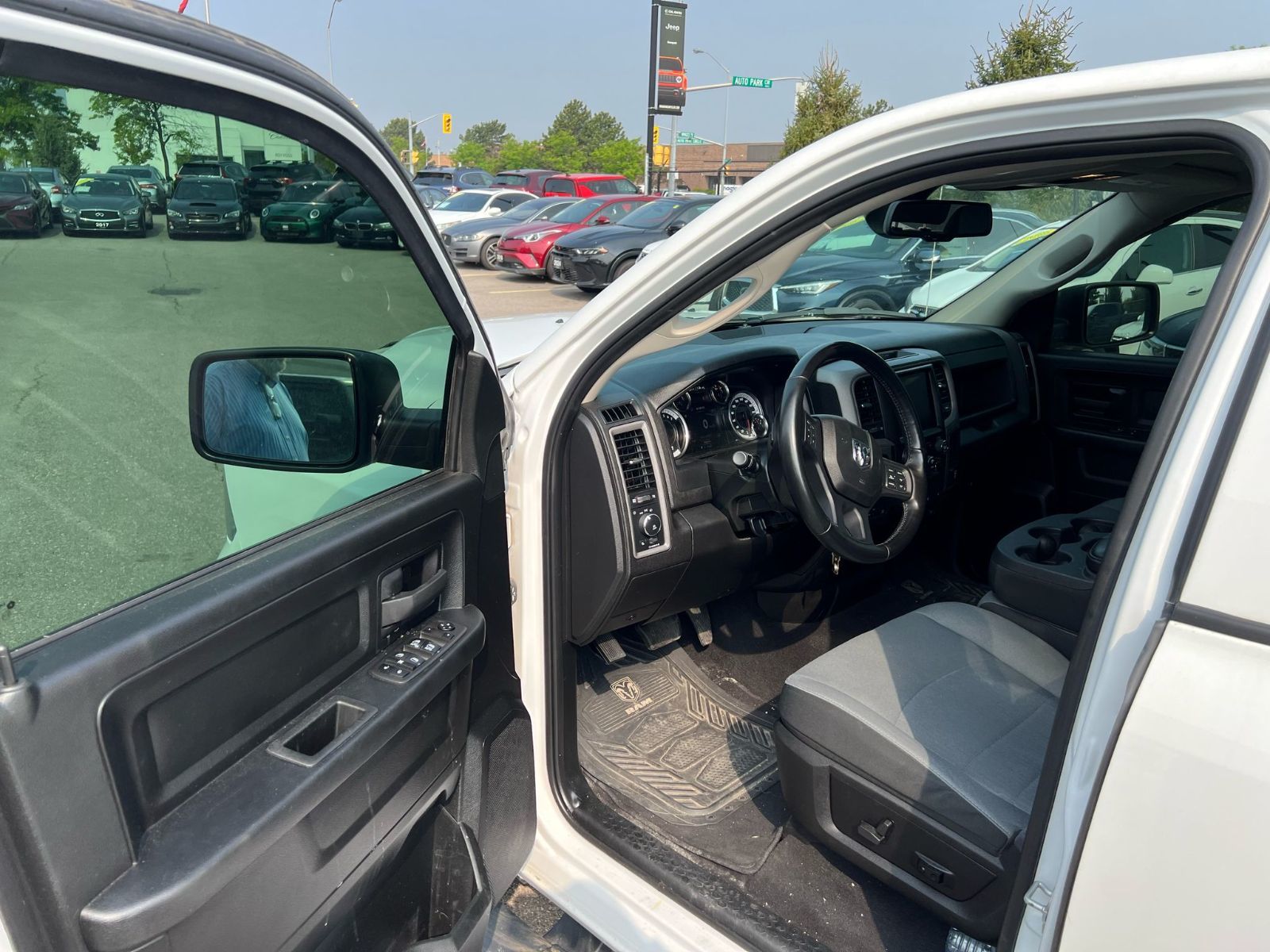 2021 Ram RAM 1500 Classic Quad Cab 4x4 (DS) in Woodbridge, Ontario