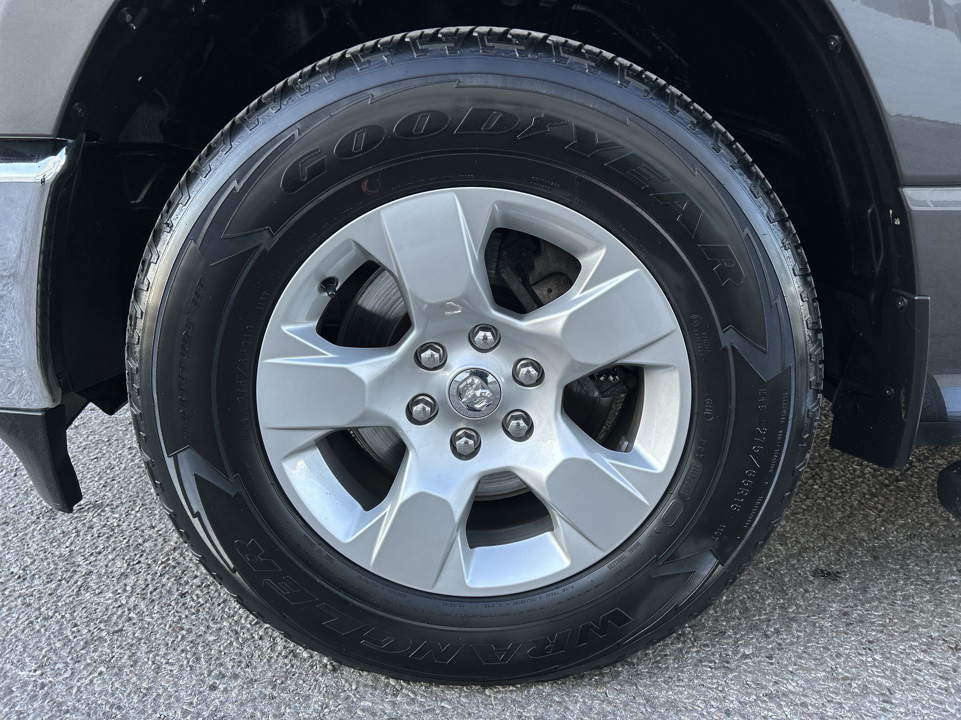 2020 Ram RAM 1500 Crew Cab 4x4 (DT)