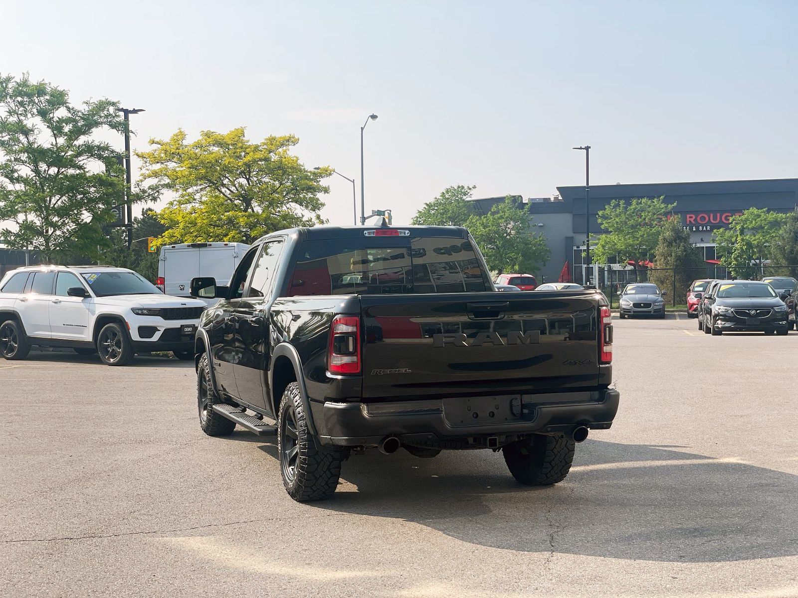 Ram RAM 1500 Crew Cab 4x4 (dt)  2022 à Woodbridge, Ontario