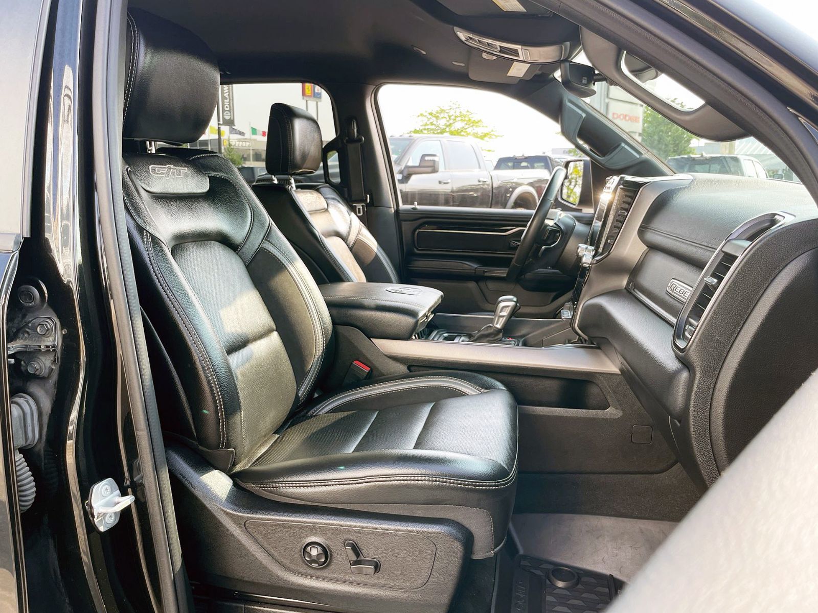 Ram RAM 1500 Crew Cab 4x4 (dt)  2022 à Woodbridge, Ontario