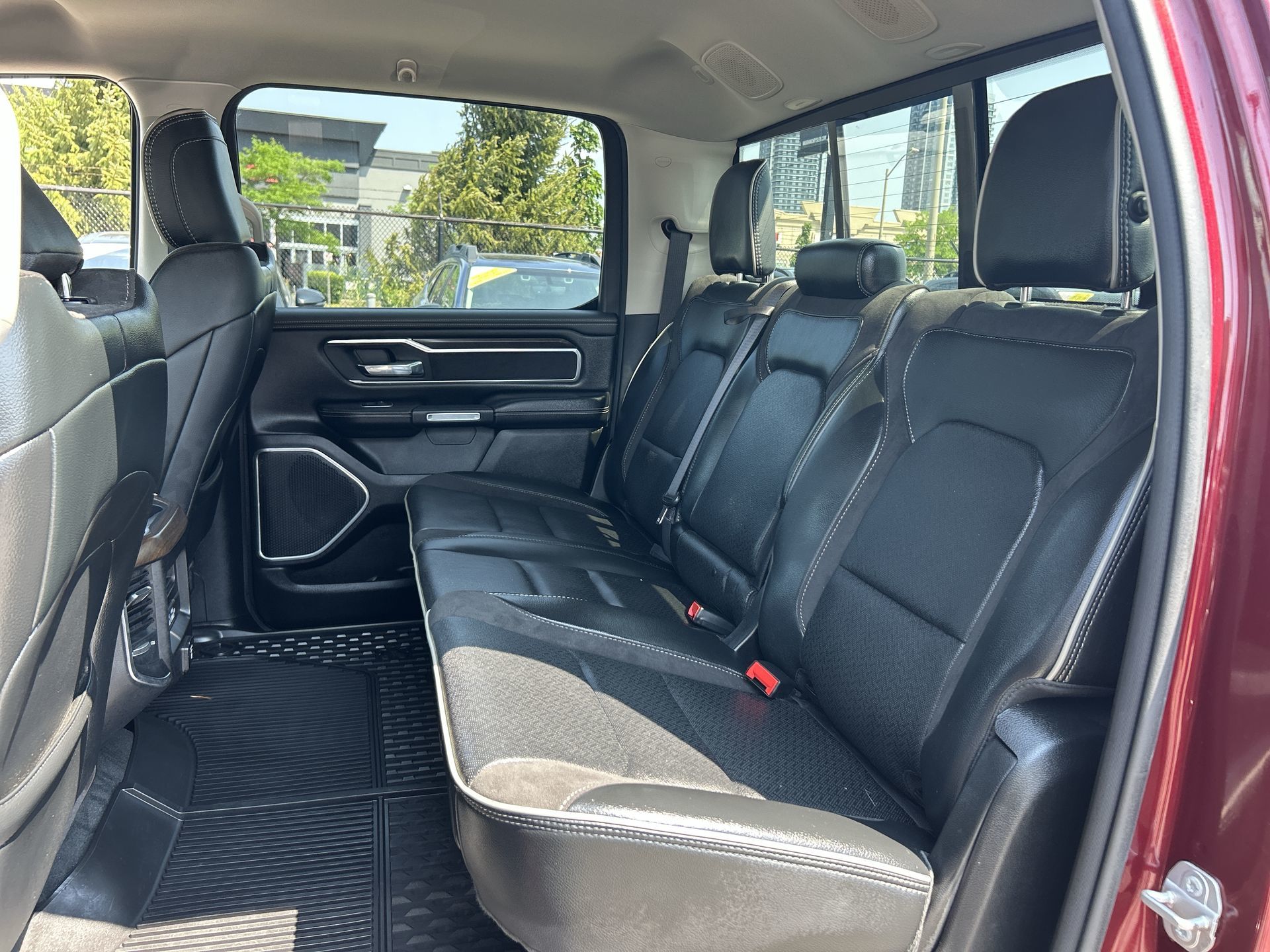 Ram RAM 1500 Crew Cab 4x4 (dt)  2022 à Woodbridge, Ontario