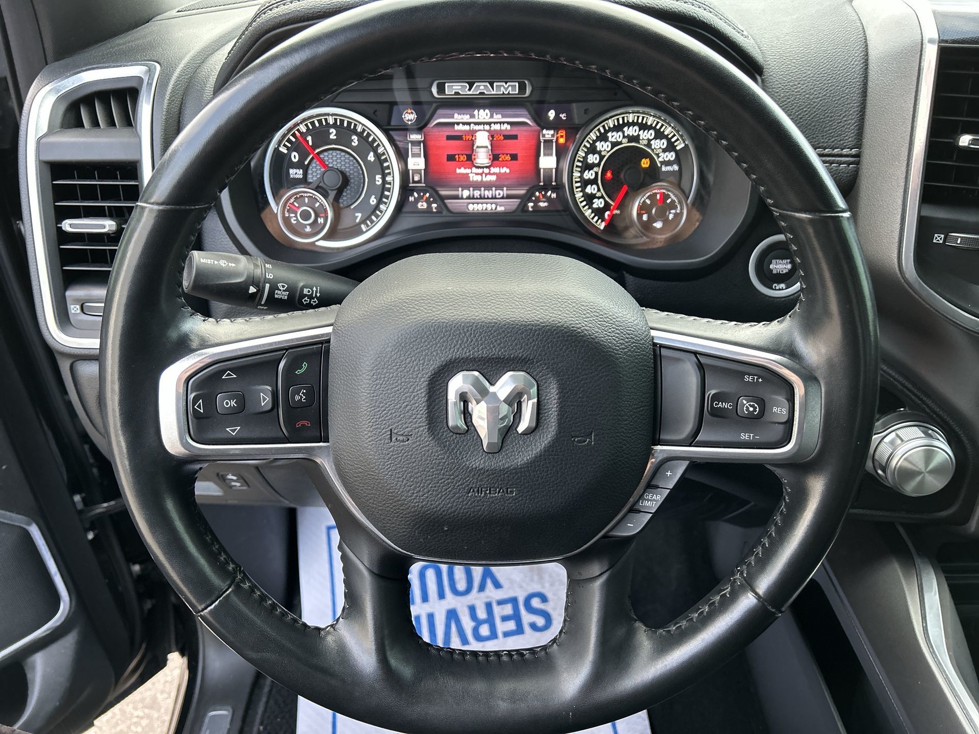 2022 Ram RAM 1500 Crew Cab 4x4 (DT)