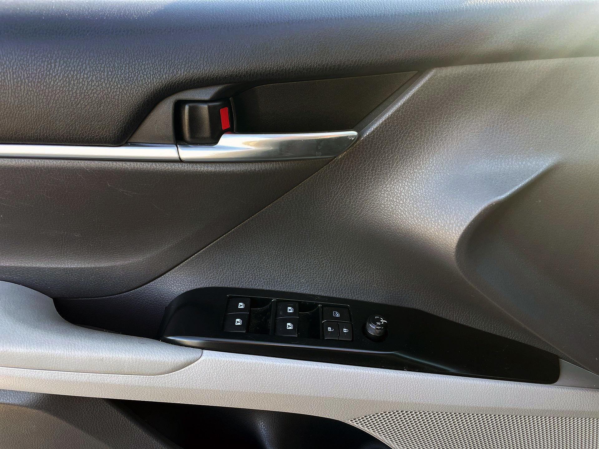 2018 Toyota Camry in Woodbridge, Ontario