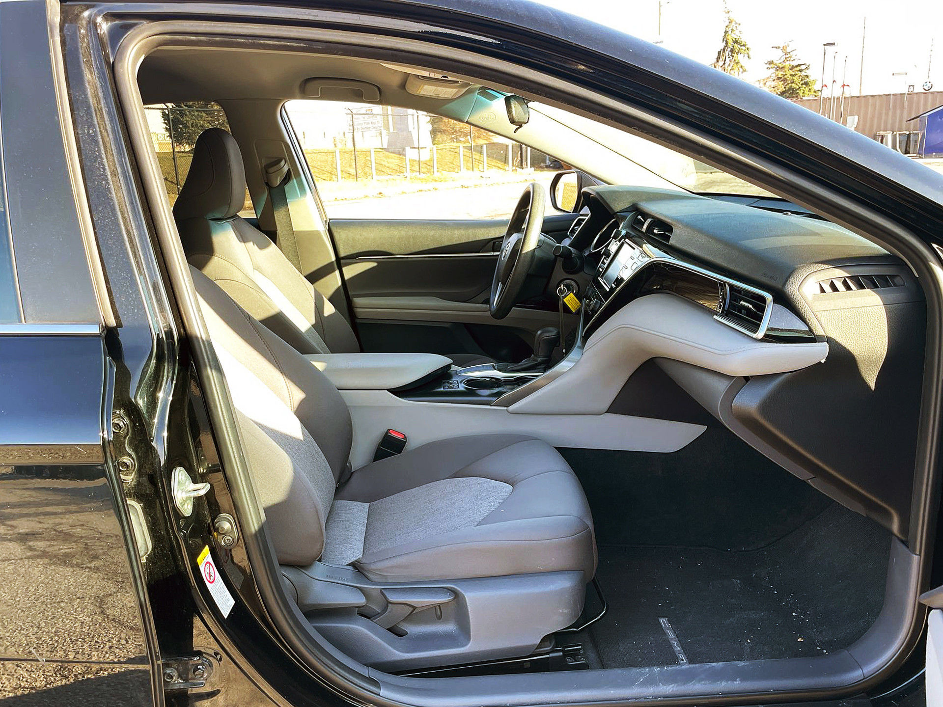 2018 Toyota Camry in Woodbridge, Ontario