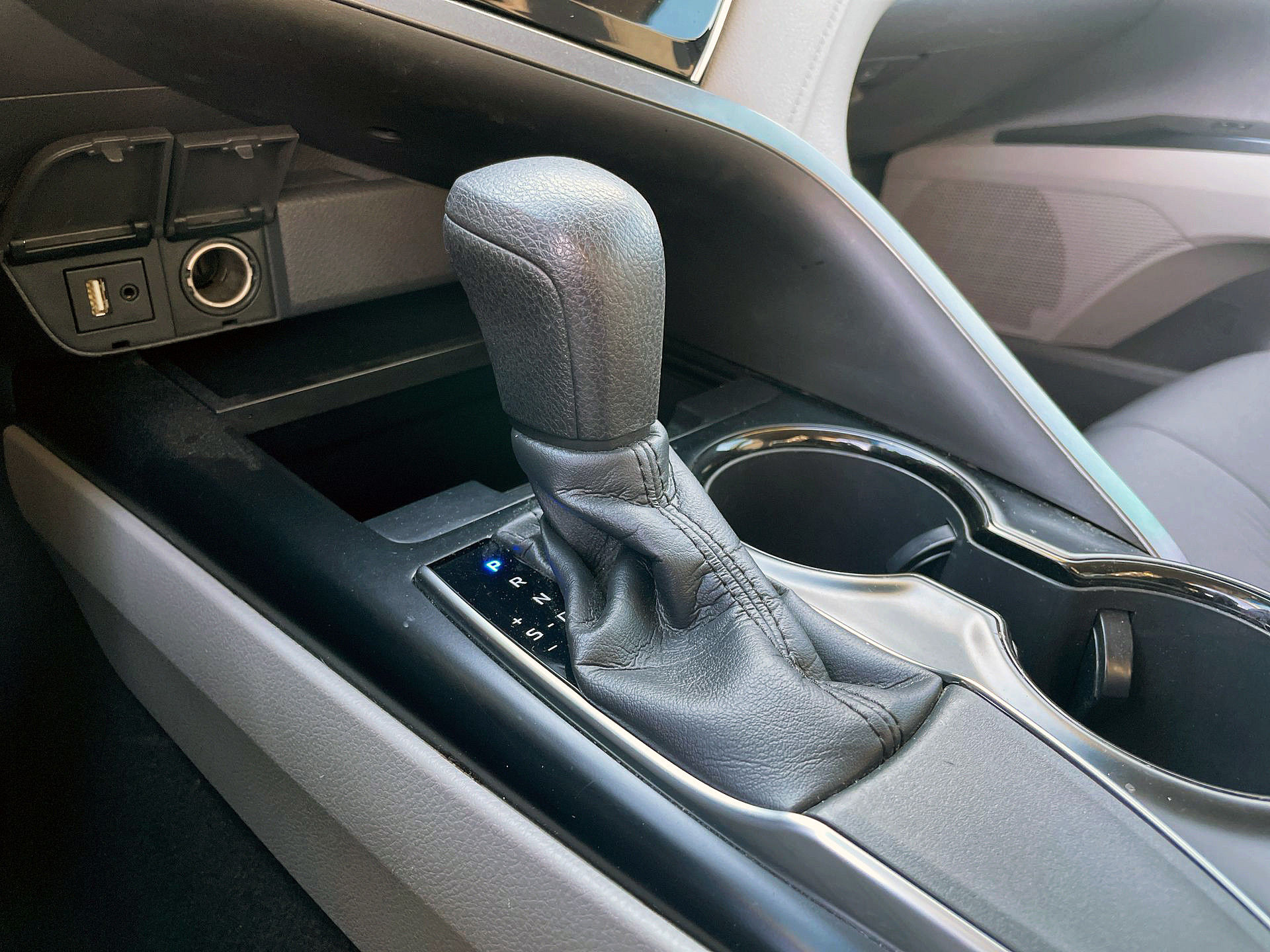 2018 Toyota Camry in Woodbridge, Ontario
