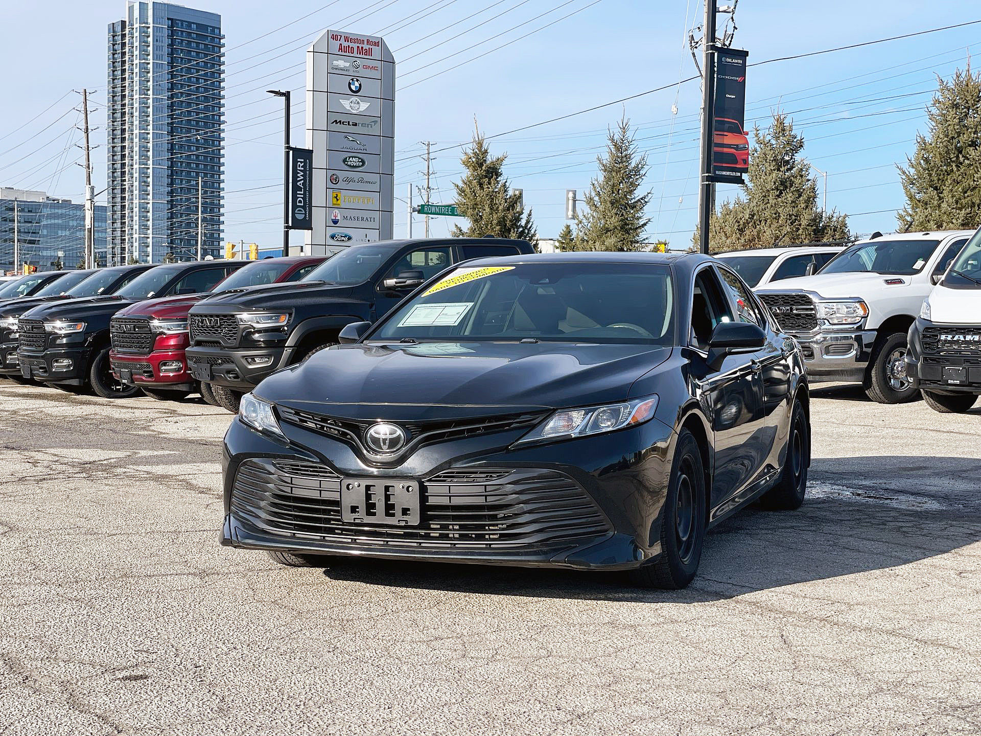 2018 Toyota Camry in Woodbridge, Ontario