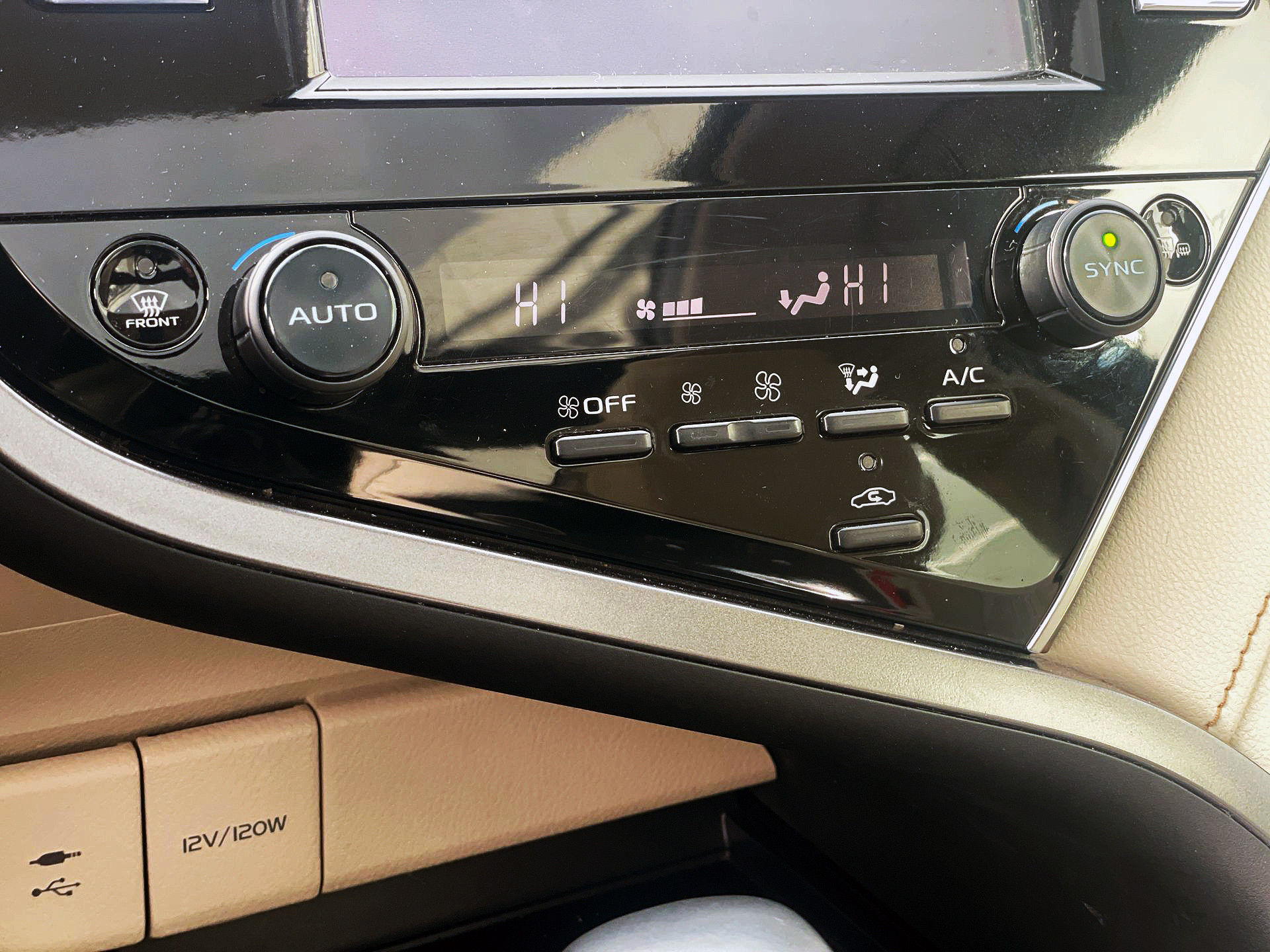 2018 Toyota Camry in Woodbridge, Ontario