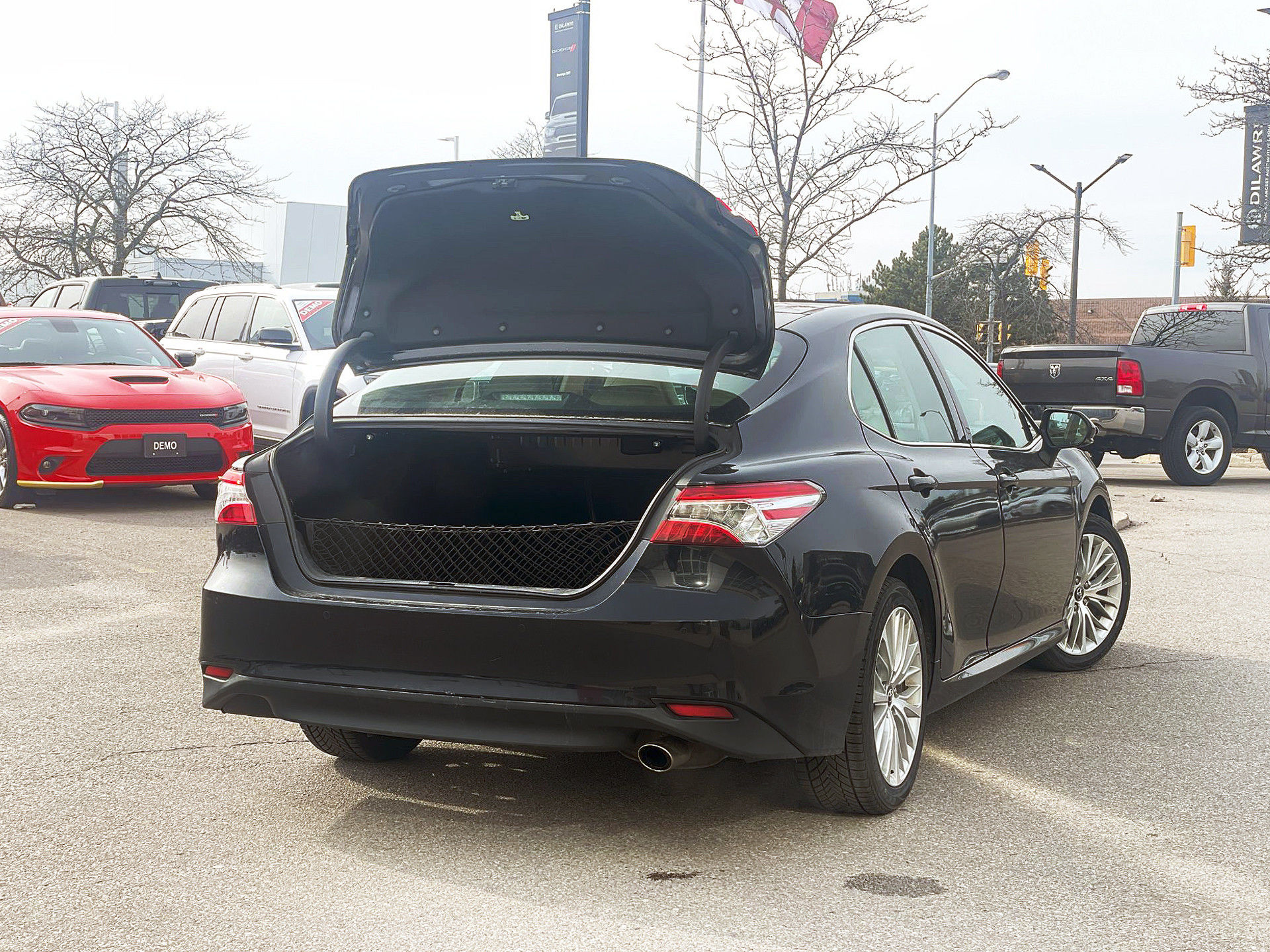 2018 Toyota Camry in Woodbridge, Ontario