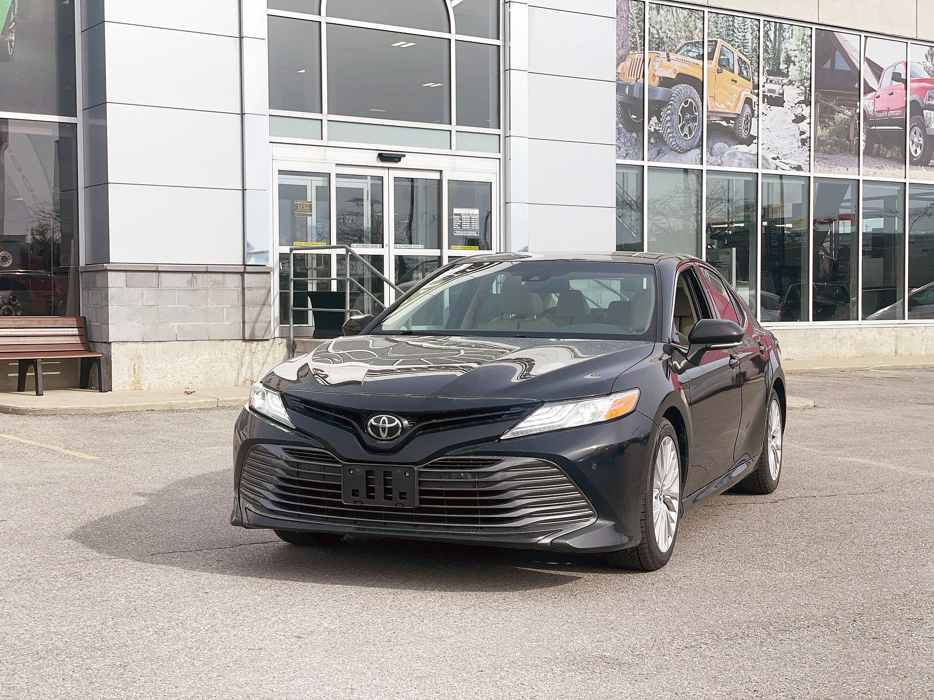 2018 Toyota Camry in Woodbridge, Ontario